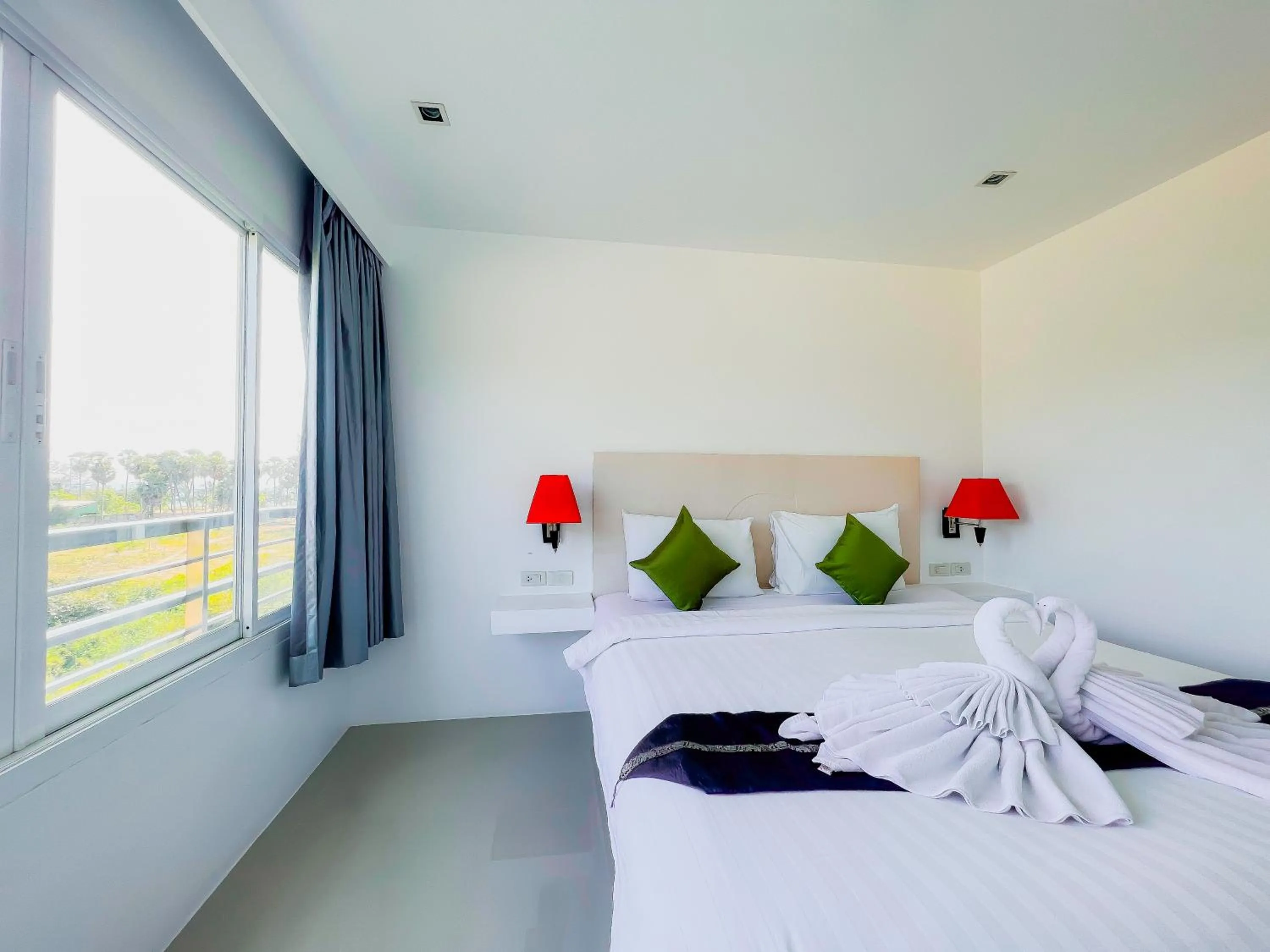 View (from property/room), Bed in Grand Sunset Hotel Phuket