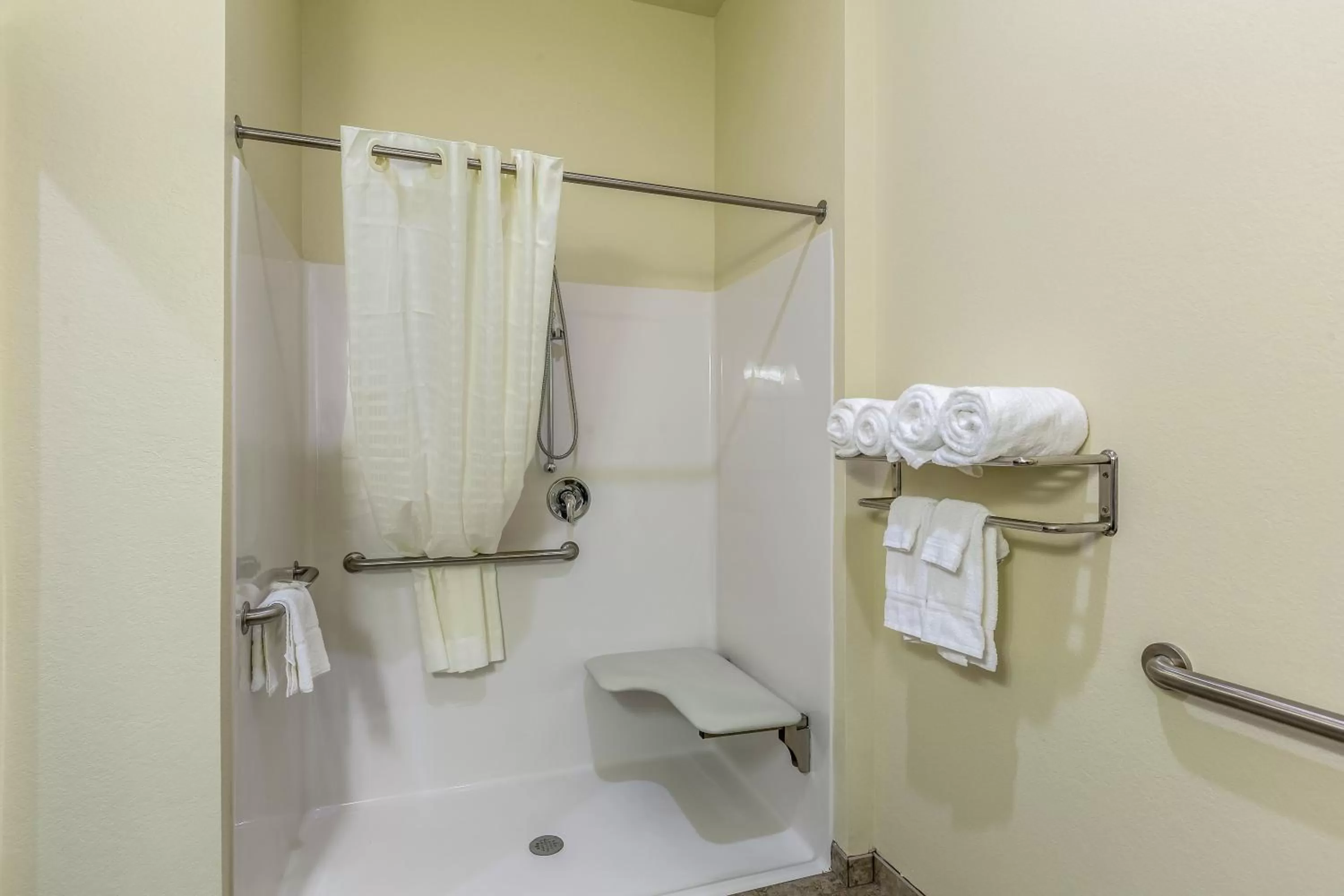Shower in Cobblestone Hotel & Suites - Stevens Point