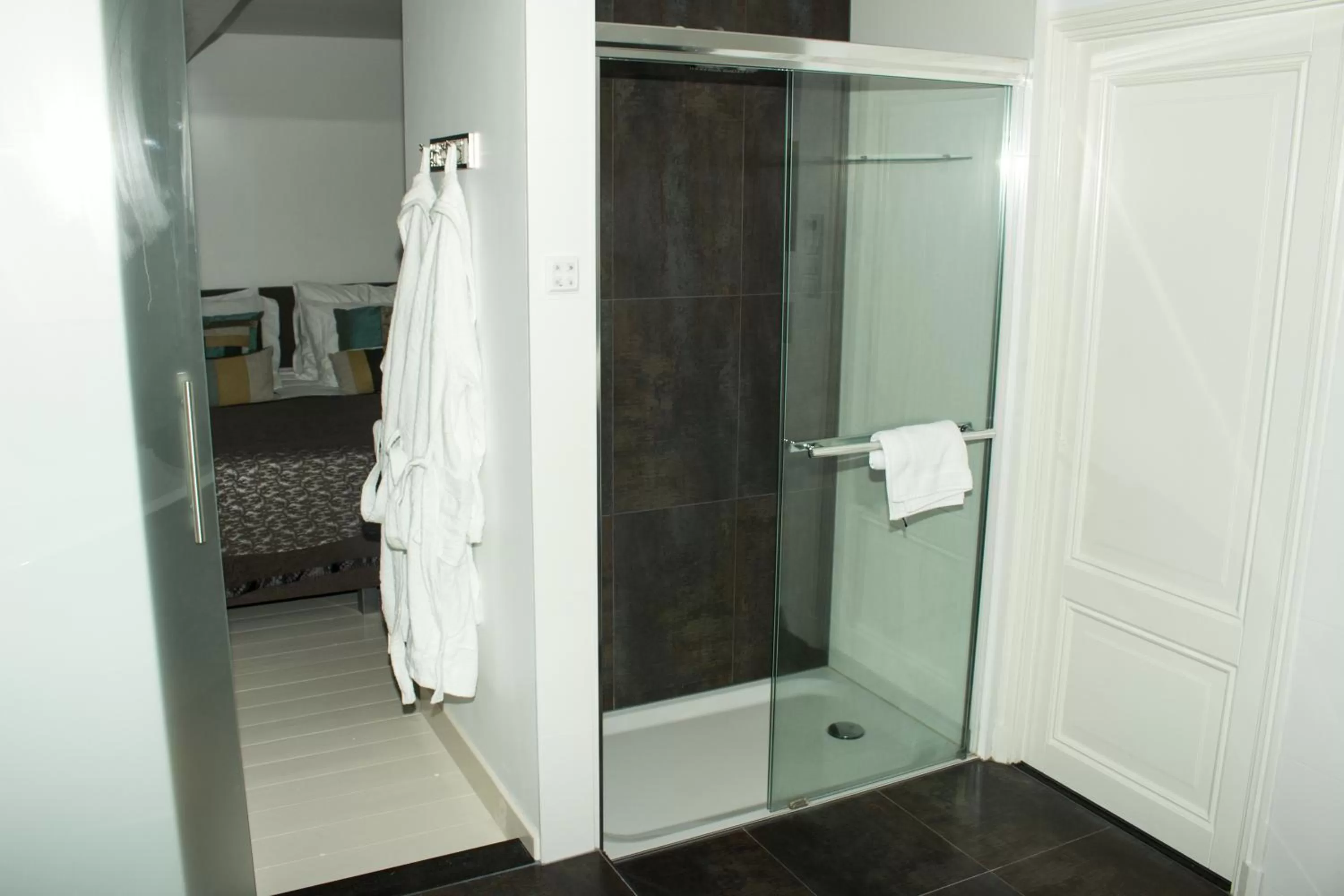 Property building in NR22 Leiden