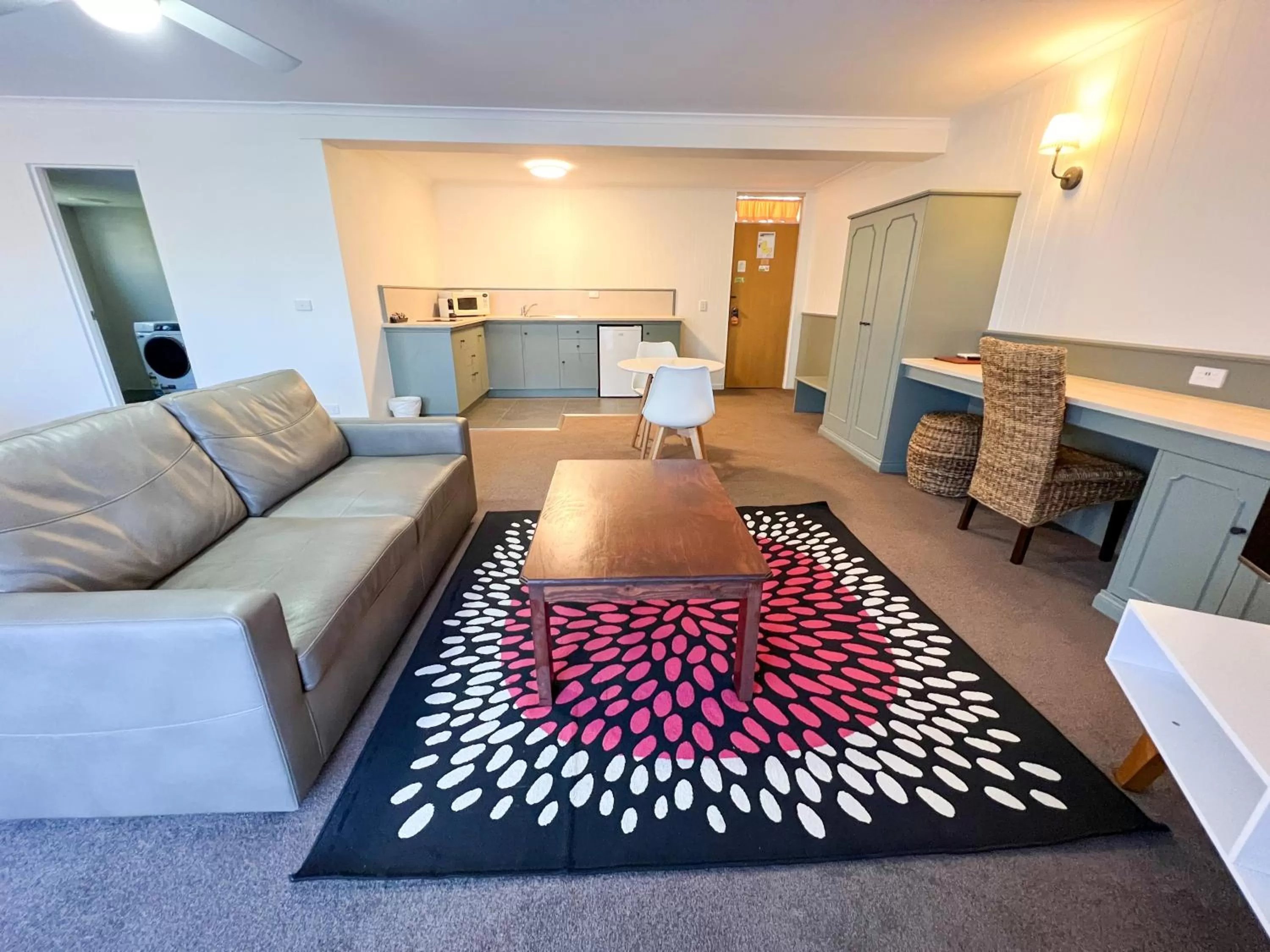 Summerhill Motor Inn