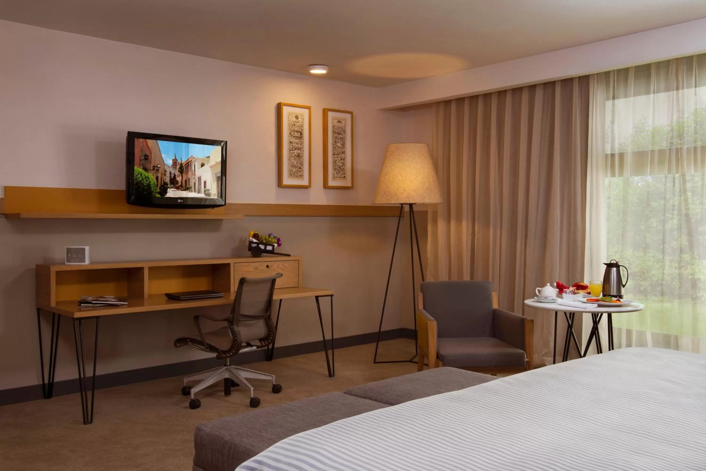 Photo of the whole room, Bed in Hacienda Jurica by Brisas