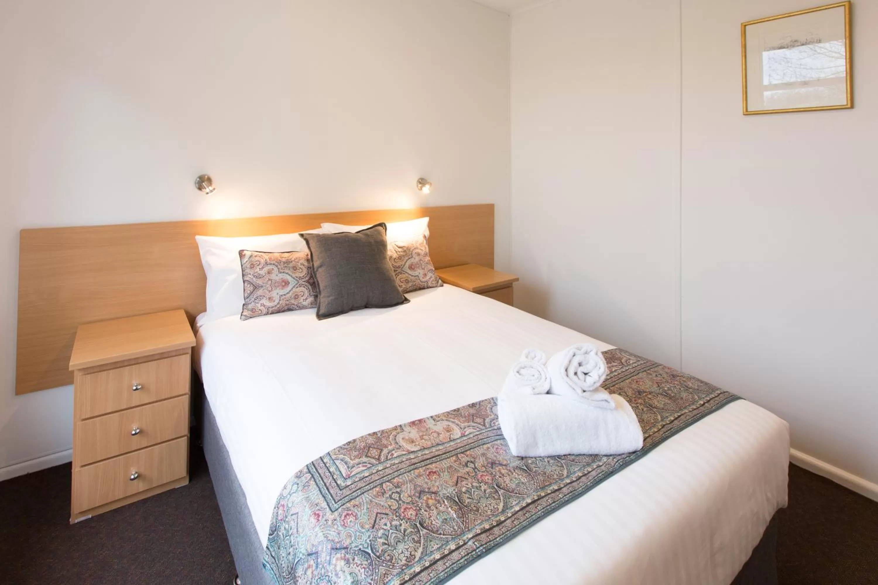 Bed in Fox on the Run - Motel Kilmore