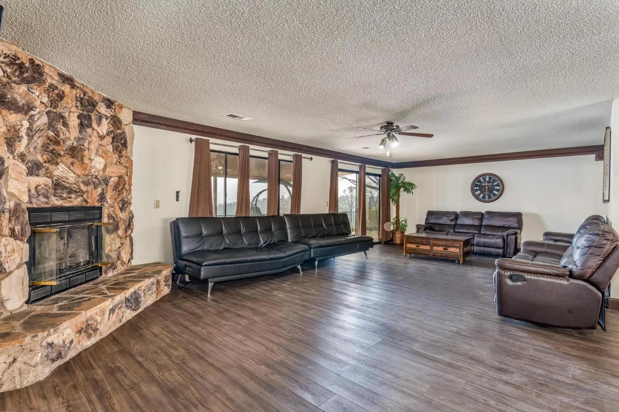 Mountain Trail Lodge and Vacation Rentals