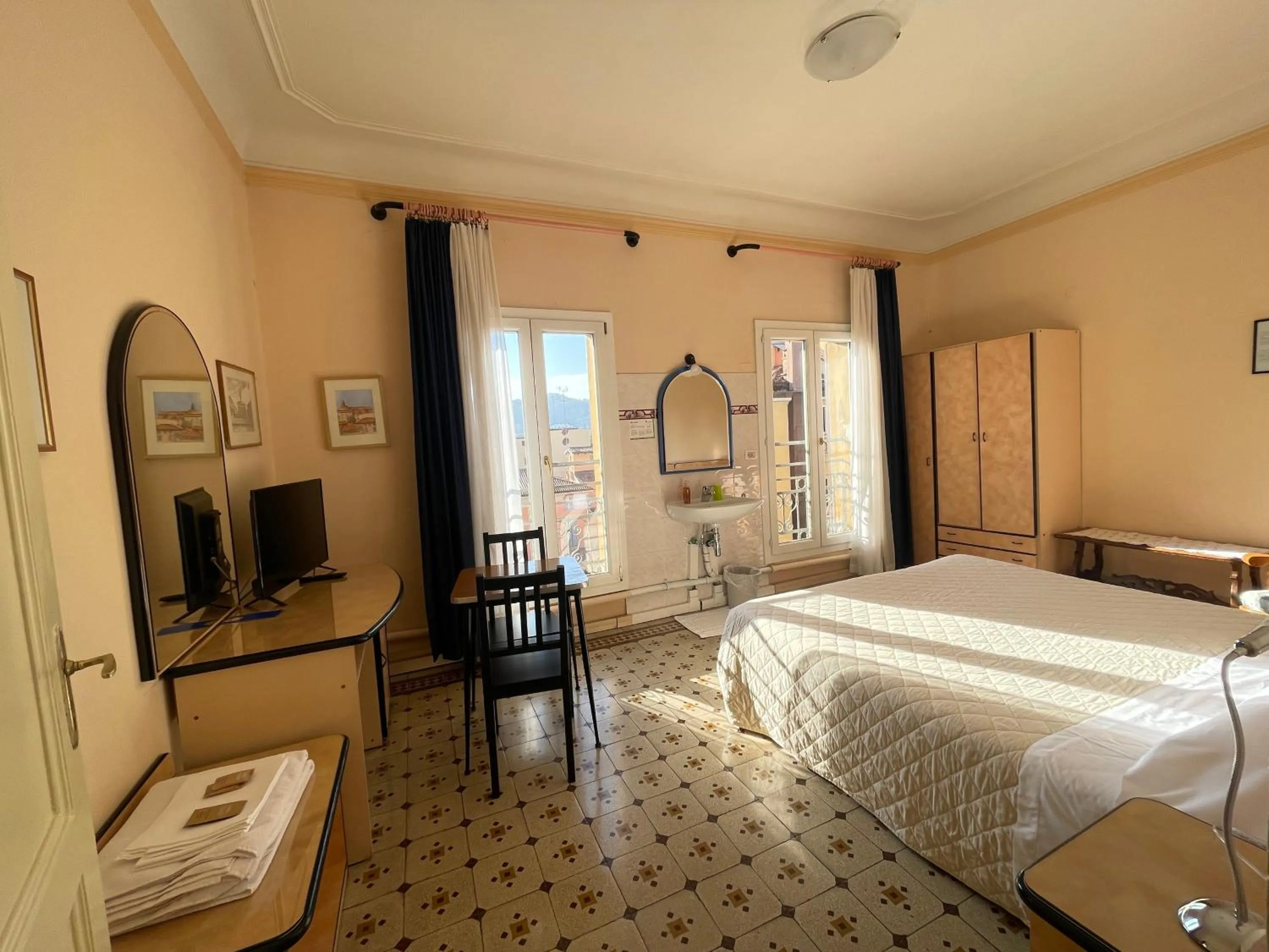 Photo of the whole room, Bed in Hotel Panorama Bologna Centro