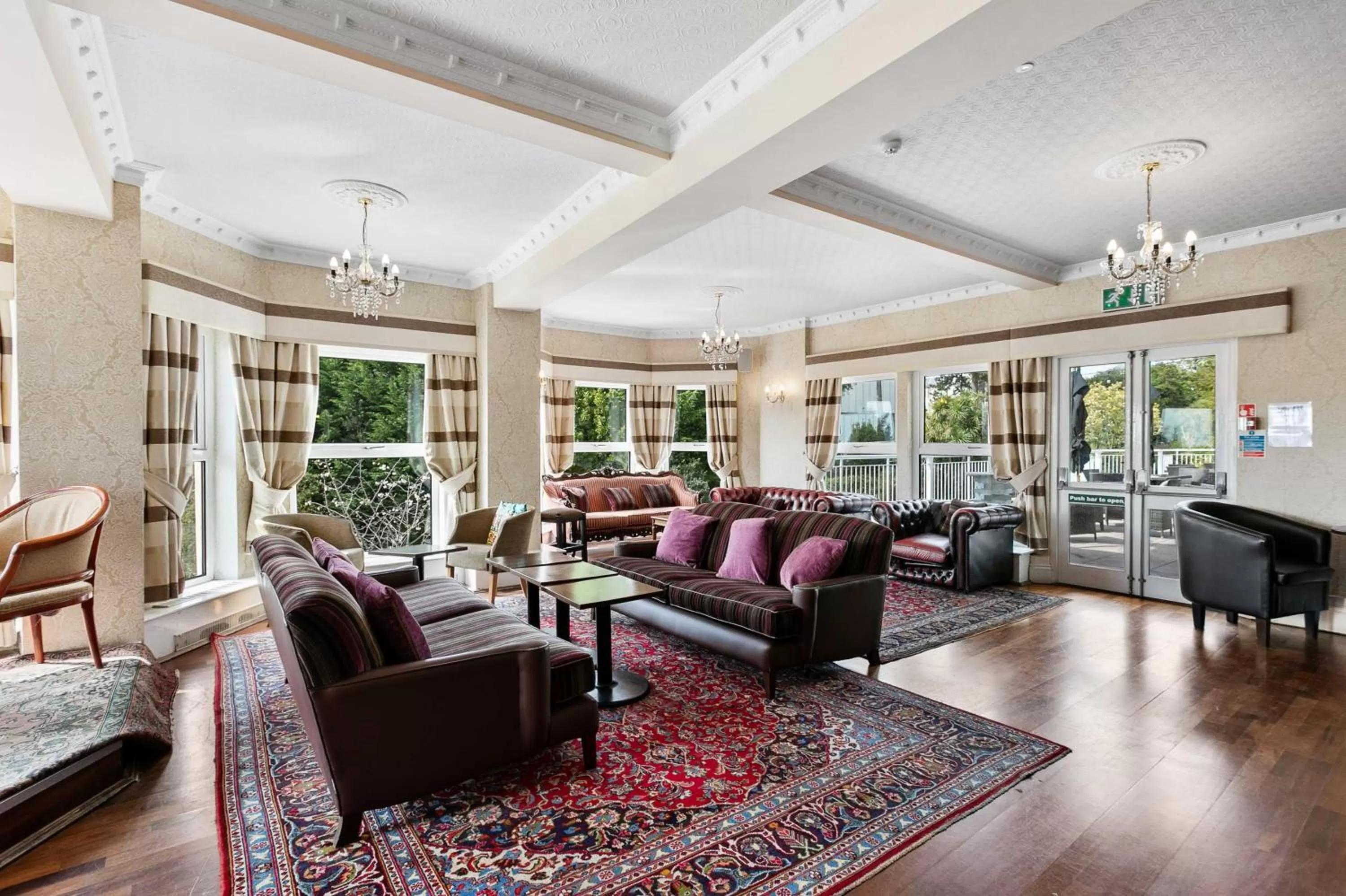 Seating area in Abbey Sands Hotel