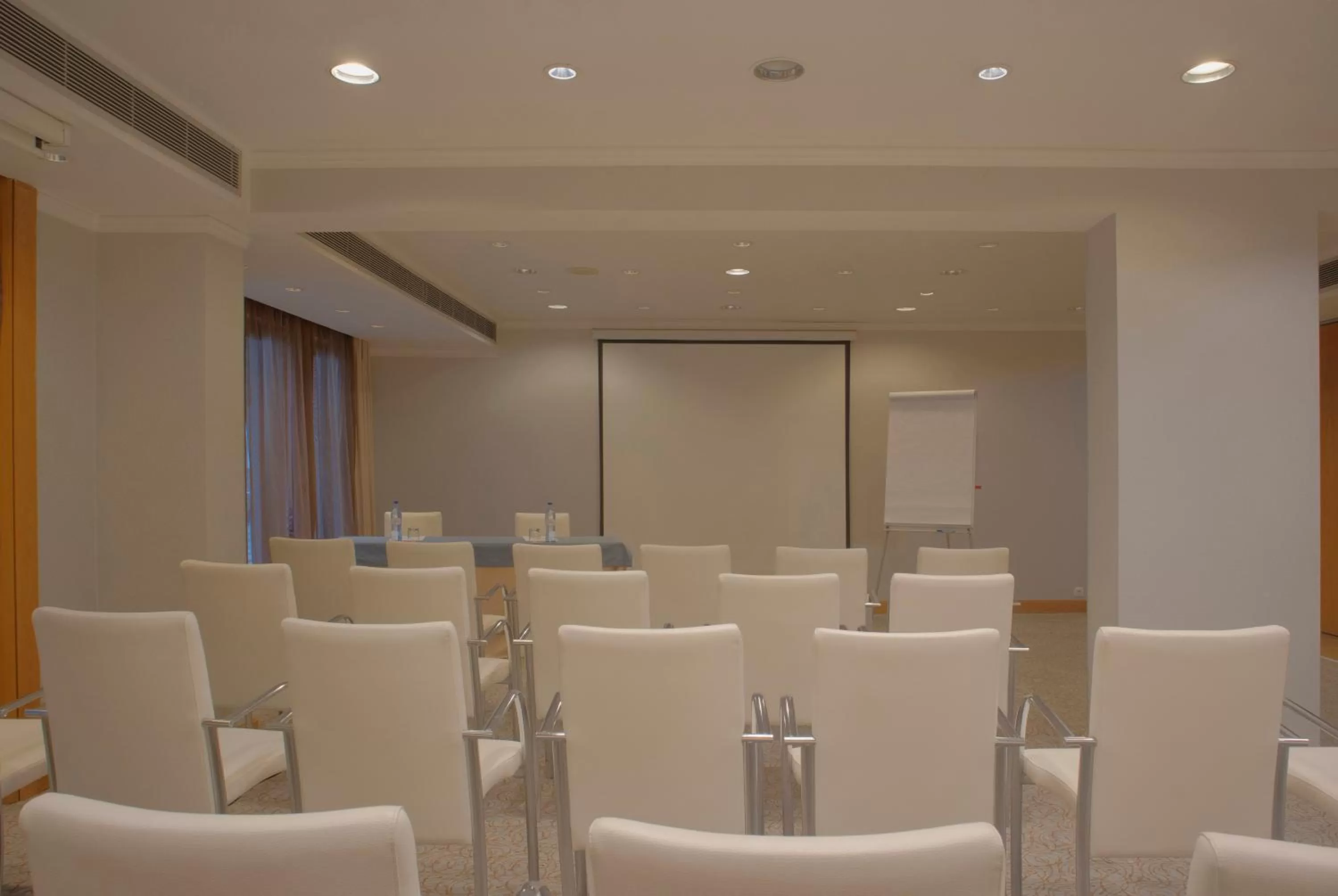 Meeting/conference room in SANA Reno Hotel