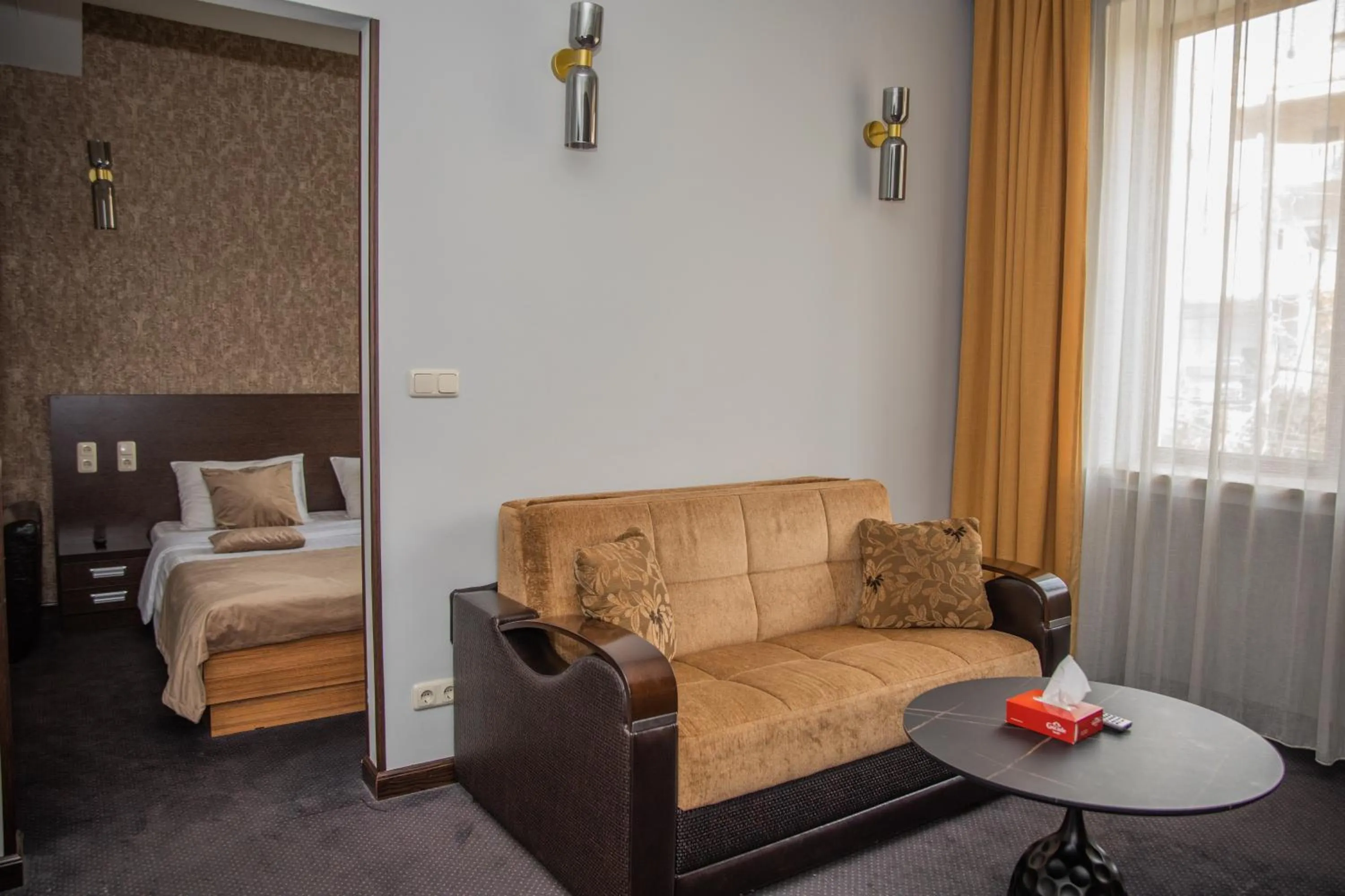 Photo of the whole room, Bed in Cascade Hotel