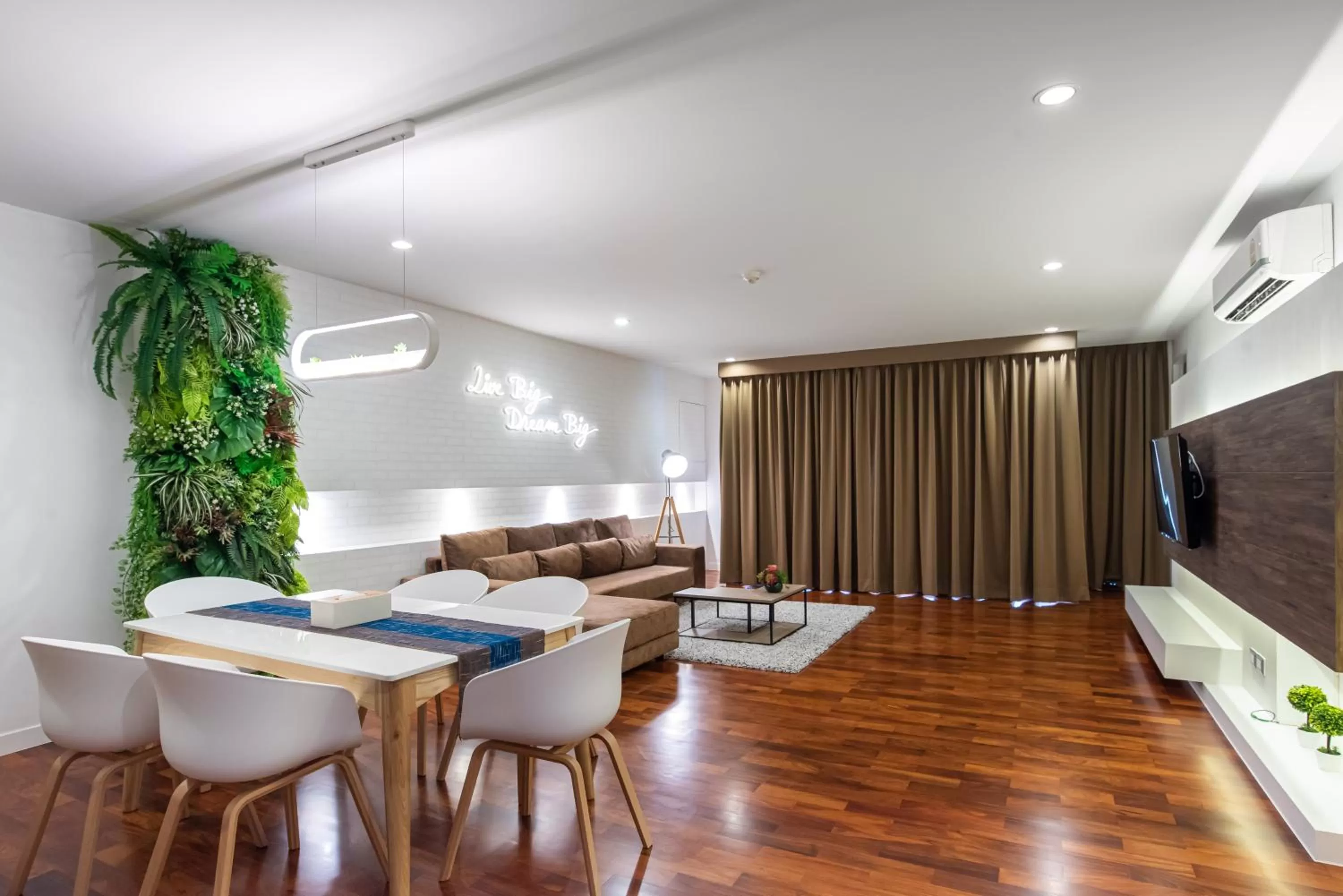 Two Bedroom Suite in Benviar Tonson Residence