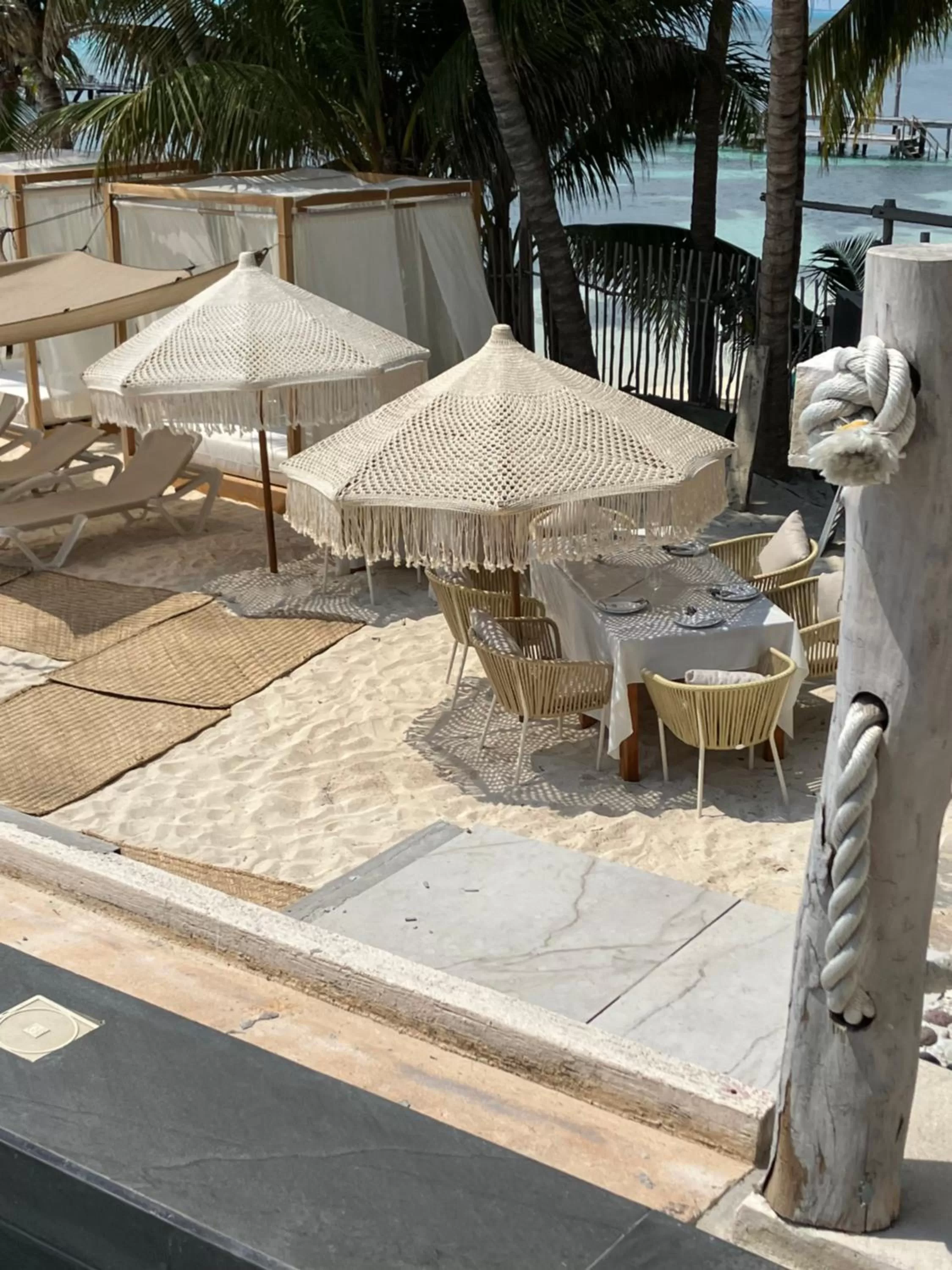 Restaurant/places to eat in Maria's Kan Kin