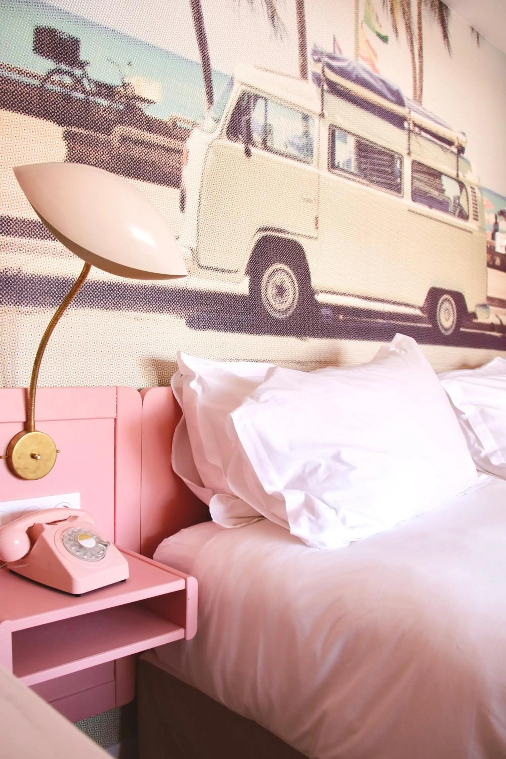 Bed in Hotel Casarose - Cannes Mandelieu