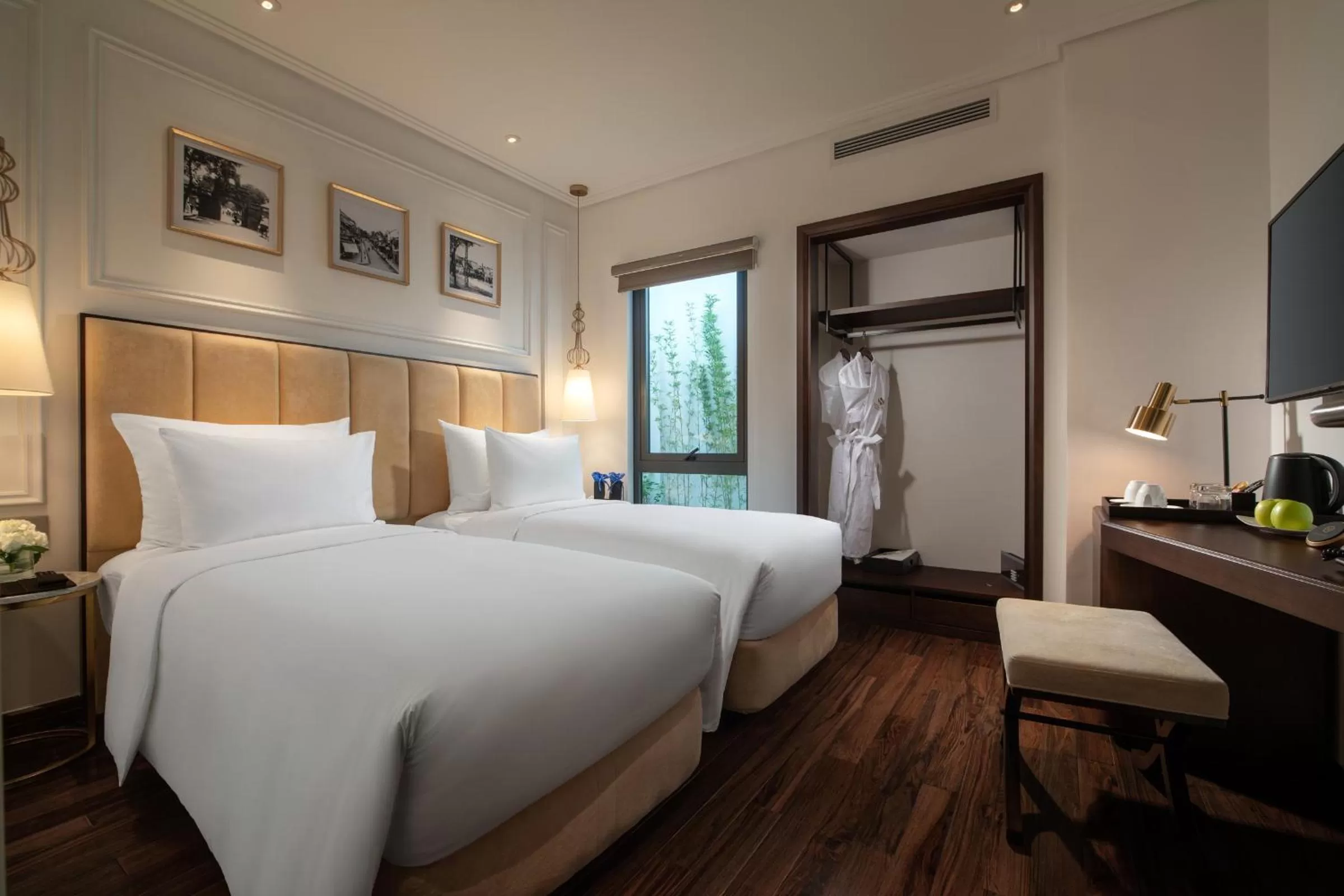 Photo of the whole room, Bed in Soleil Boutique Hotel Hanoi
