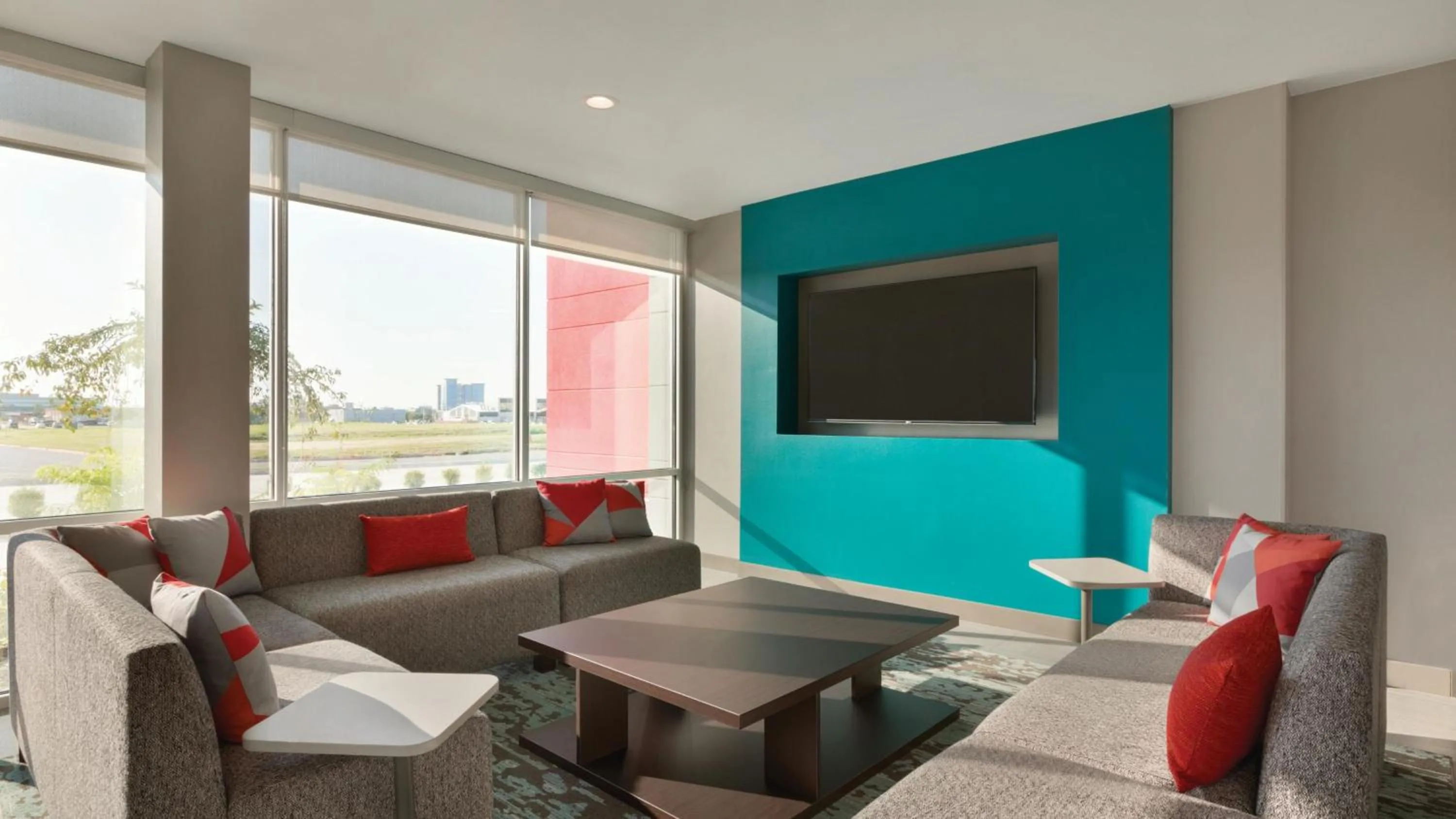 Seating area in avid hotel Chattanooga South – Ringgold by IHG