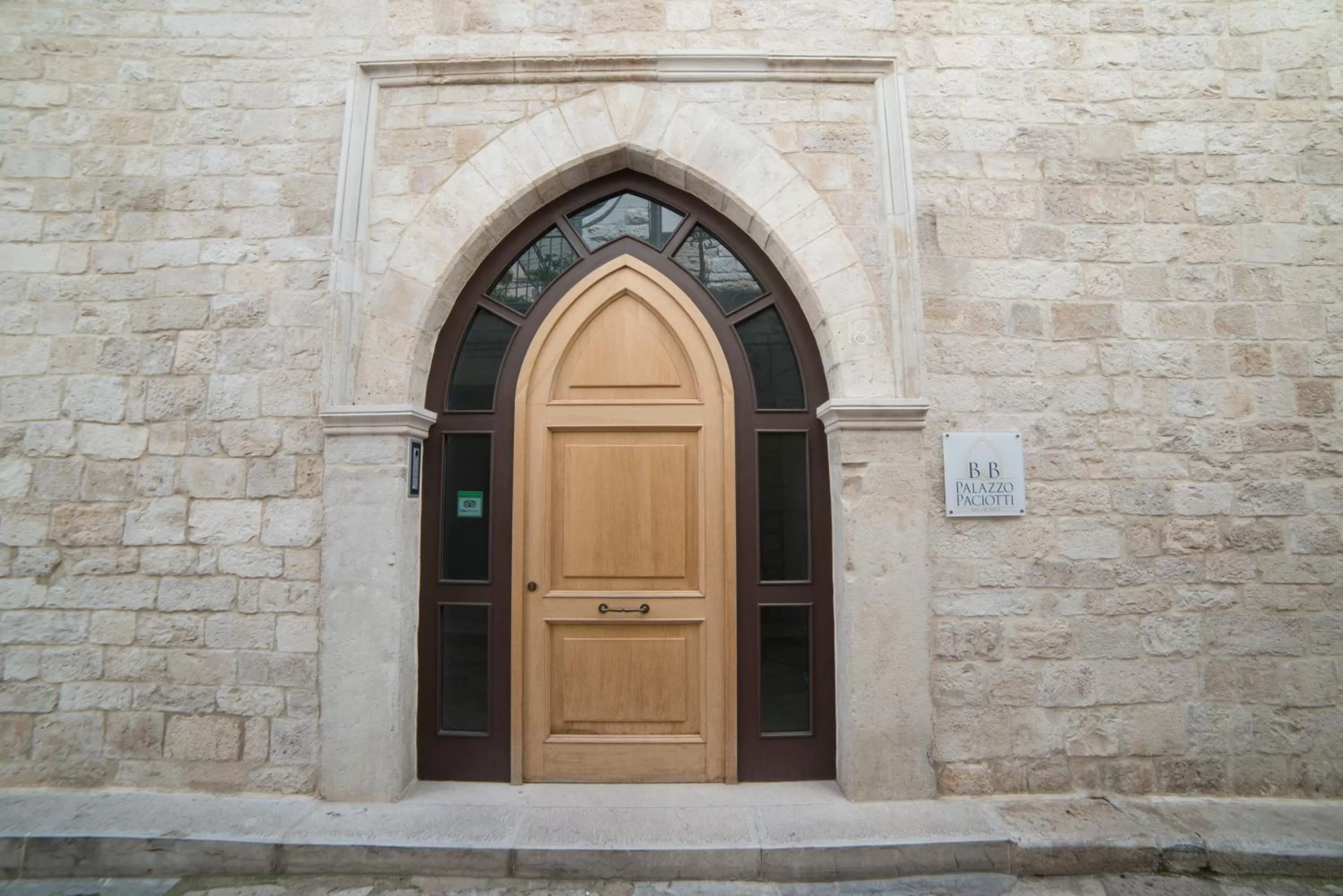 Facade/entrance in B&B Palazzo Paciotti