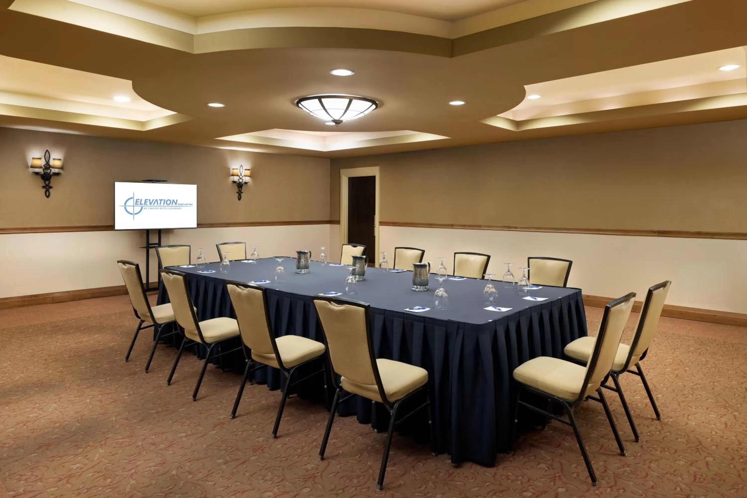 Meeting/conference room in Elevation Hotel & Spa