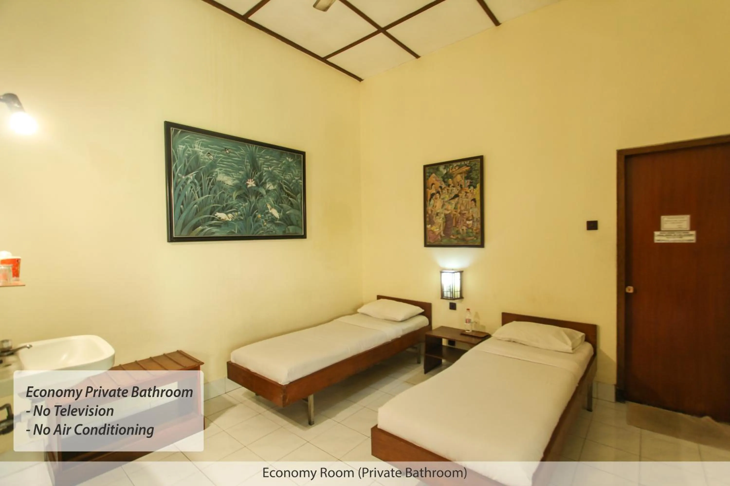 Economy Double or Twin Room in Duta Guest House