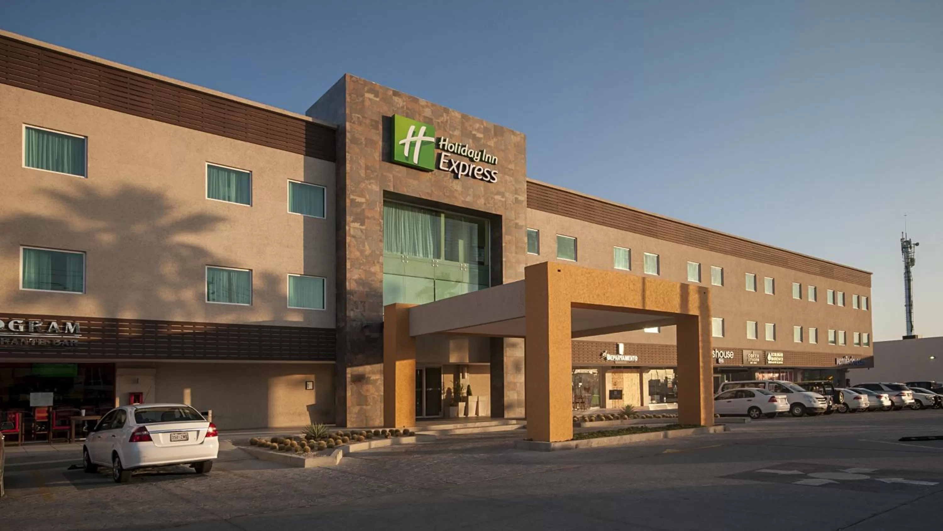 Property building in Holiday Inn Express Cabo San Lucas by IHG