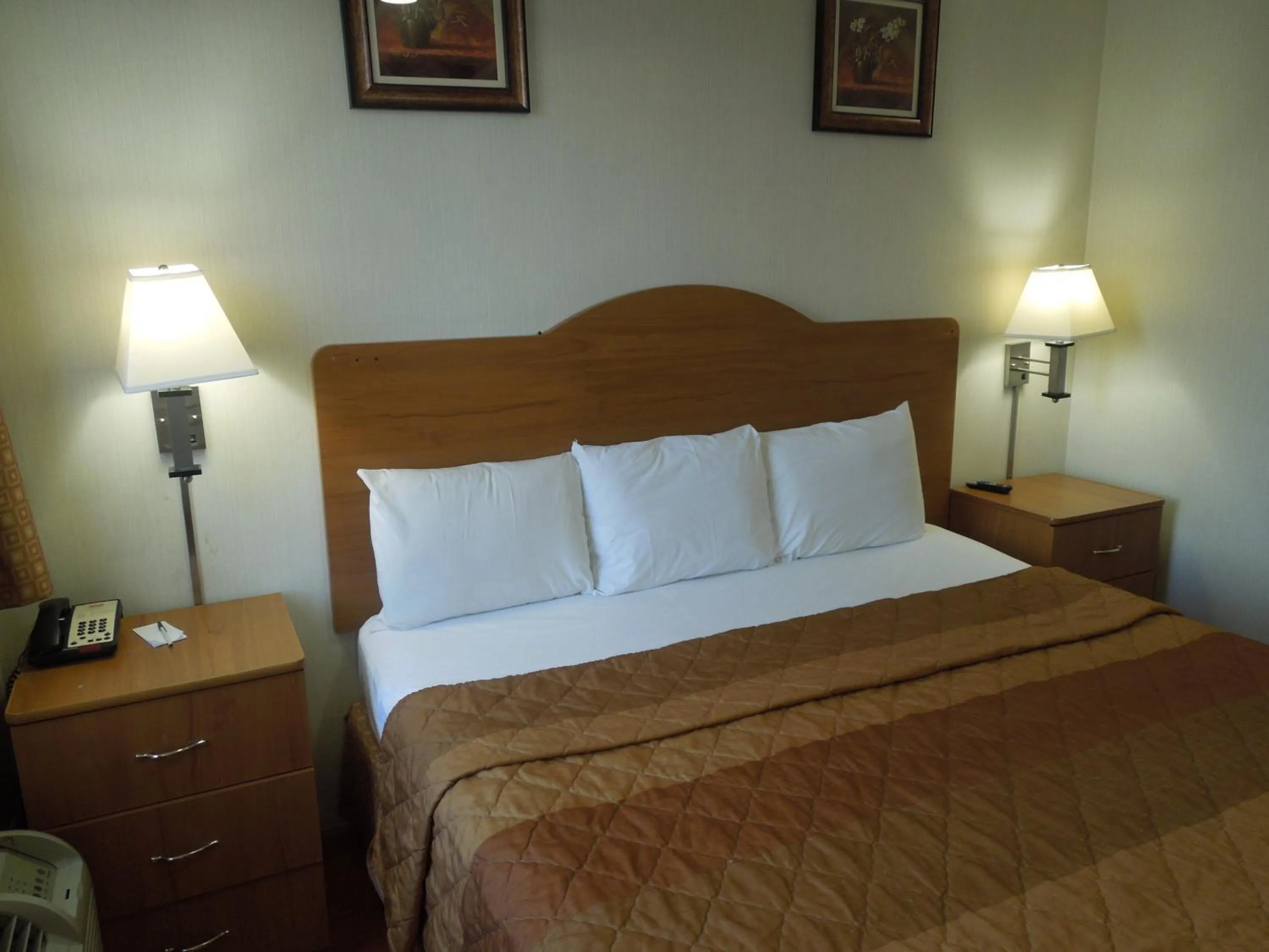 Bed in The Vue Express @ 39th Street