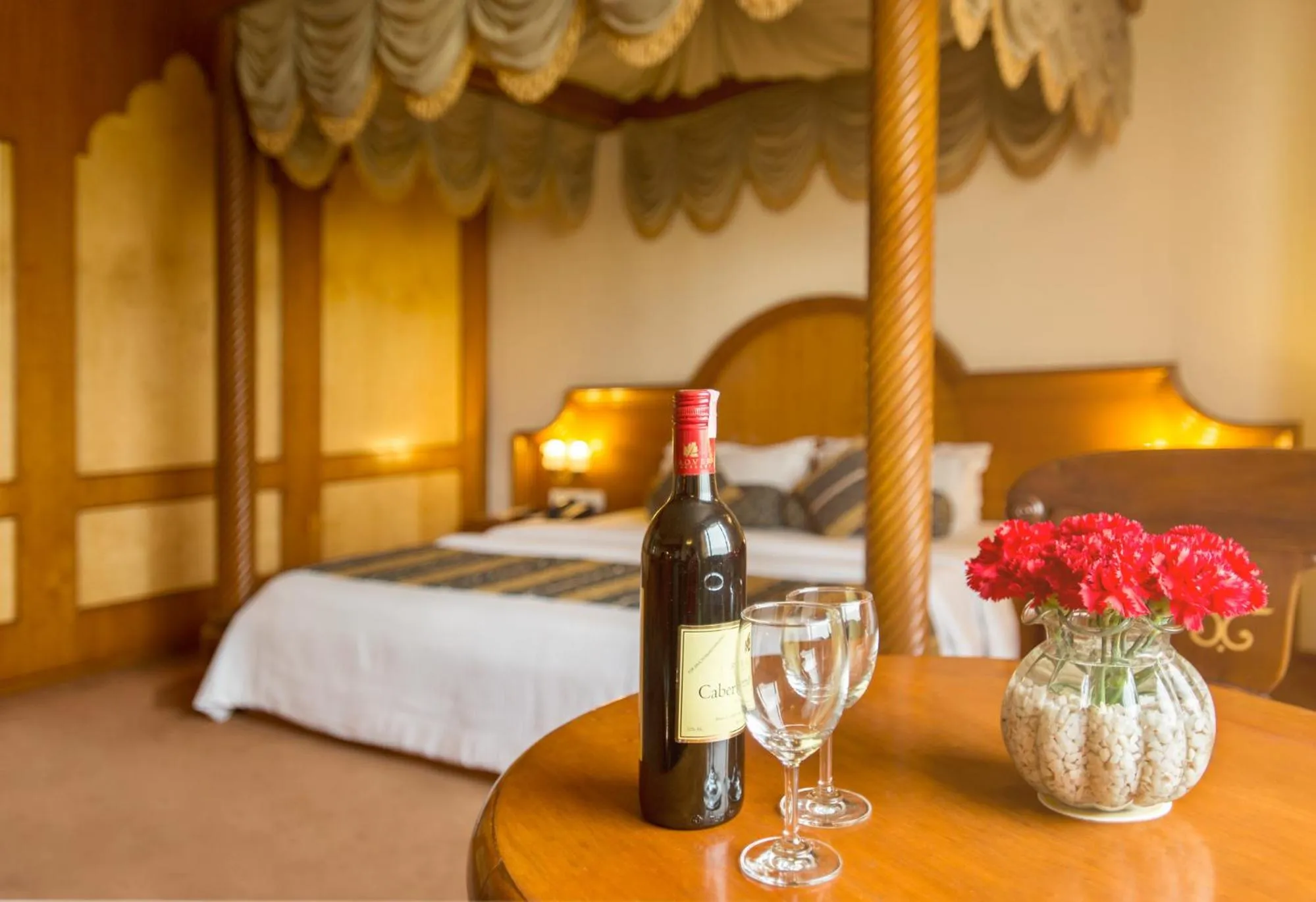 Bedroom, Bed in KK Royal Hotel & Convention Centre