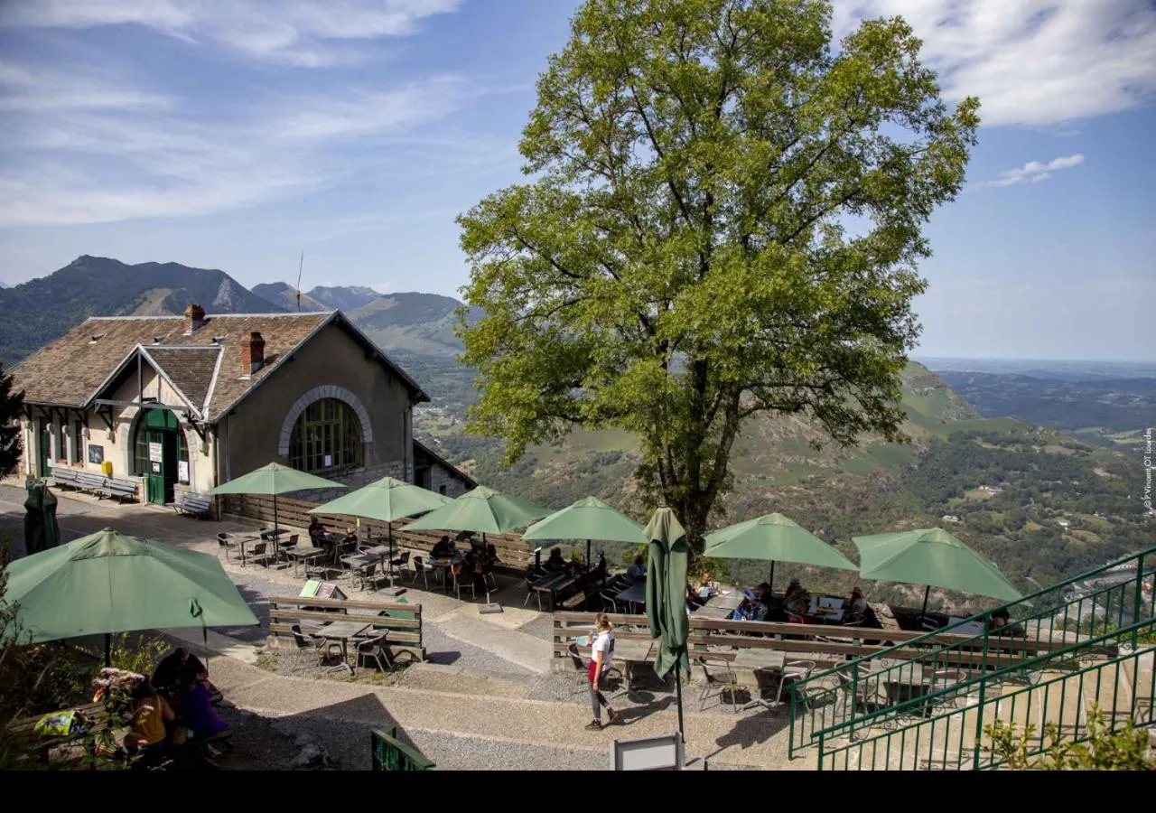 Restaurant/places to eat in Hôtel Croix des Bretons - Lourdes Pyrénées