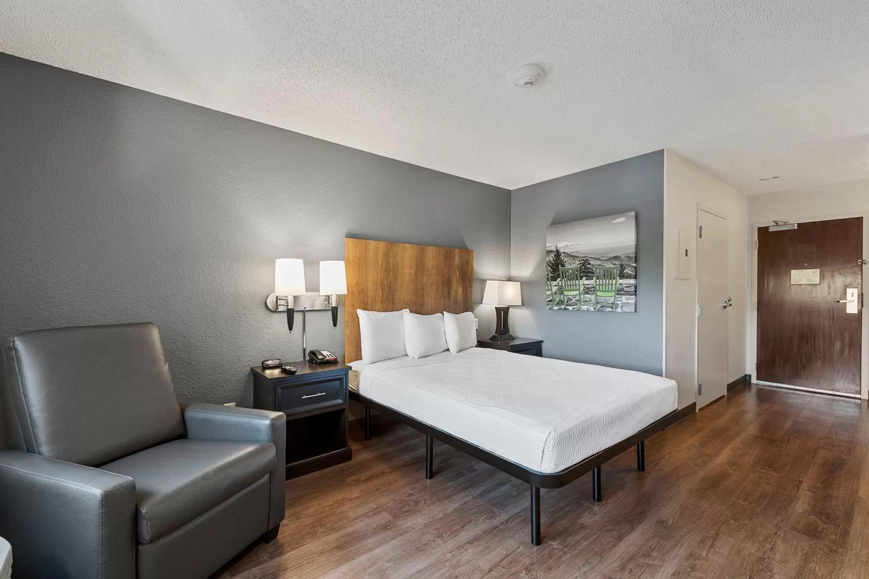 Bed in Extended Stay America Premier Suites - Miami - Downtown Brickell - Cruise Port