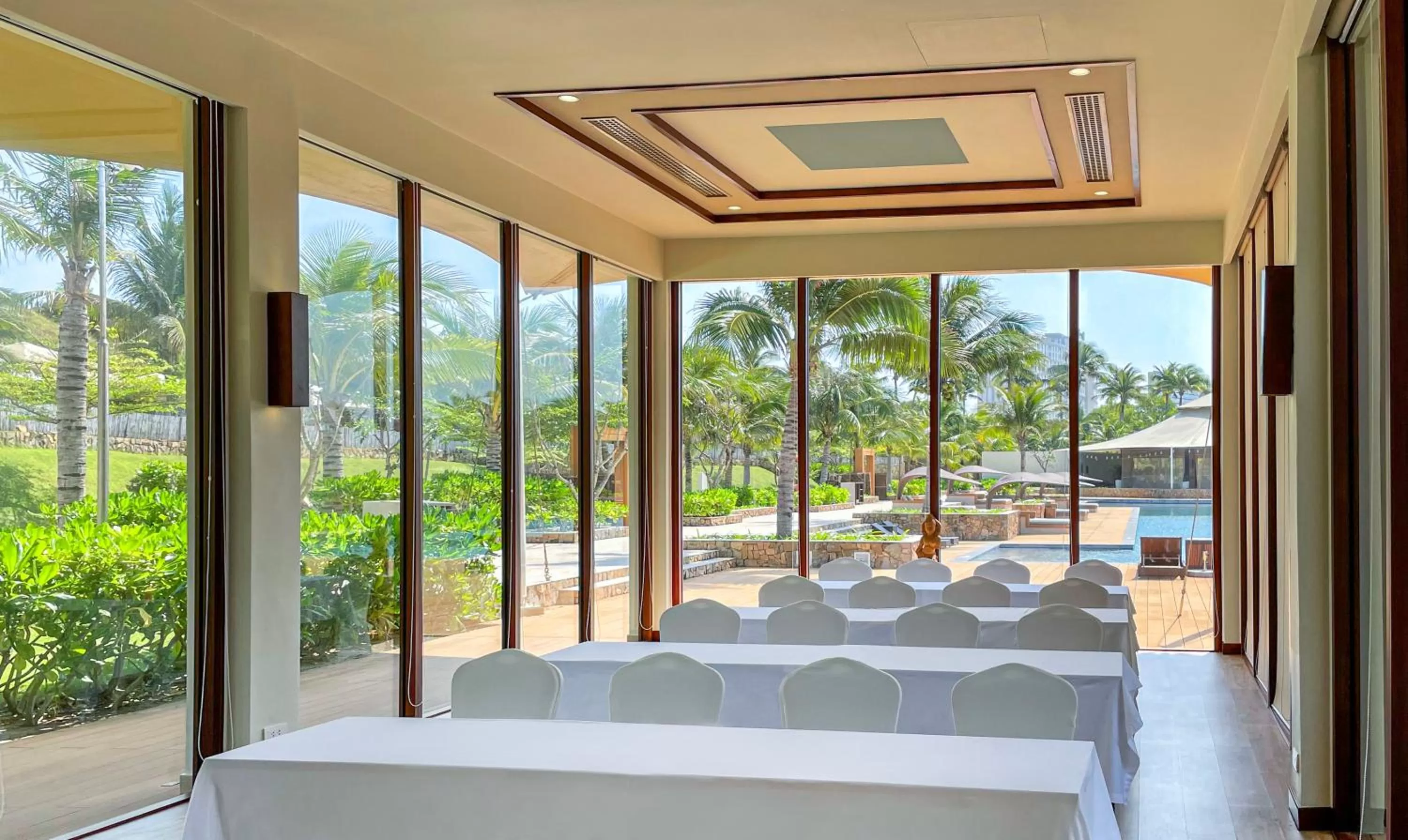 Meeting/conference room, Bed in Fusion Resort Cam Ranh - All Spa Inclusive