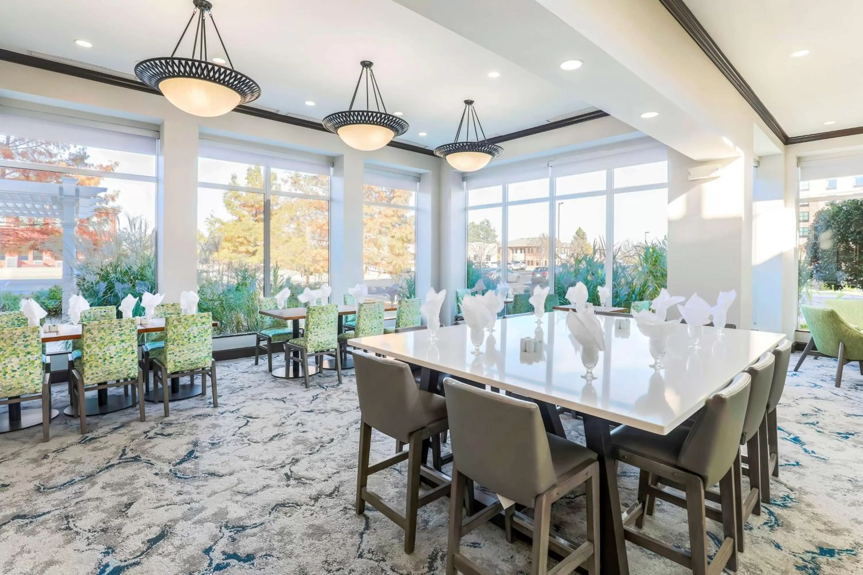 Restaurant/places to eat in Hilton Garden Inn Tulsa South