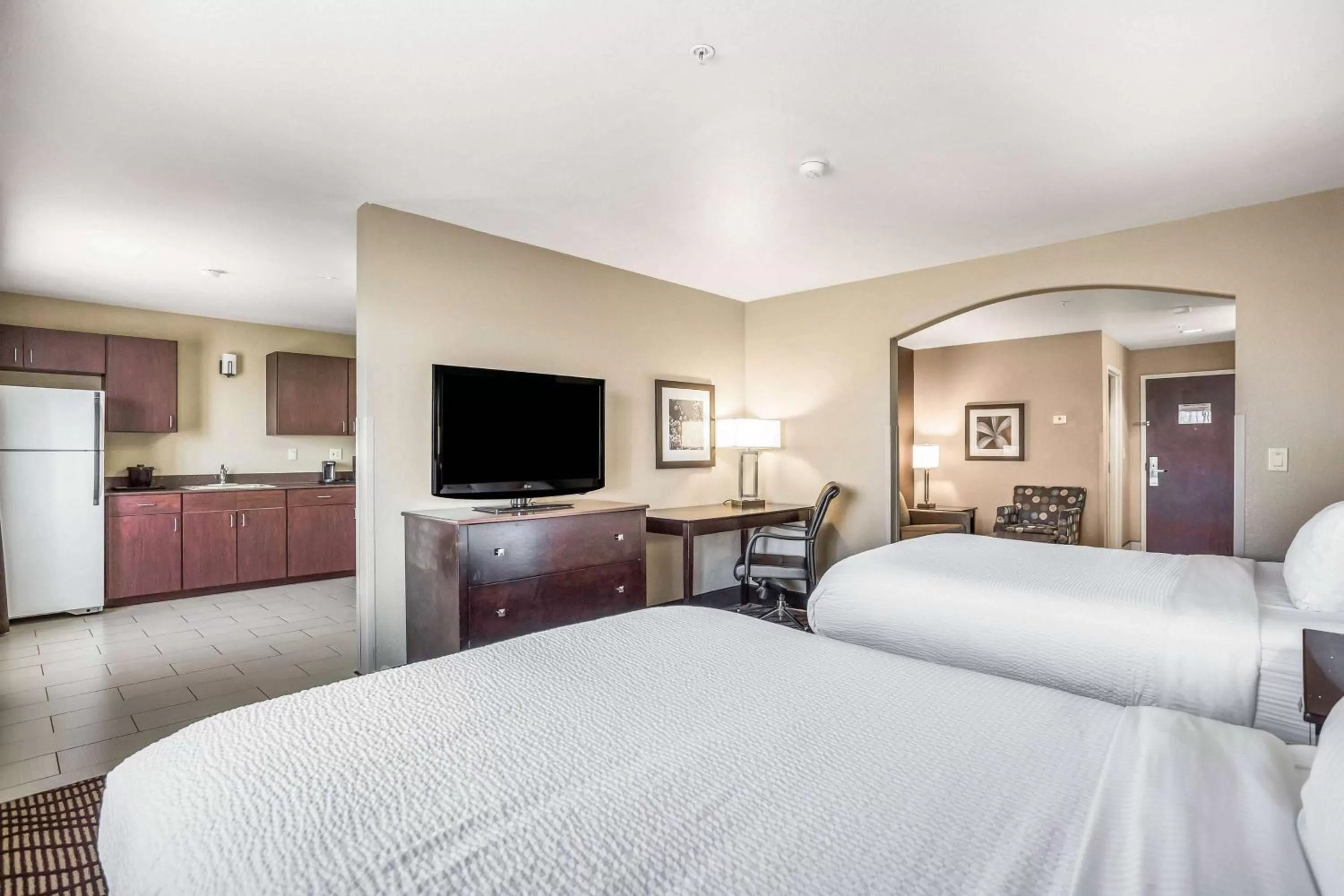 Photo of the whole room, Bed in La Quinta by Wyndham Meridian / Boise West