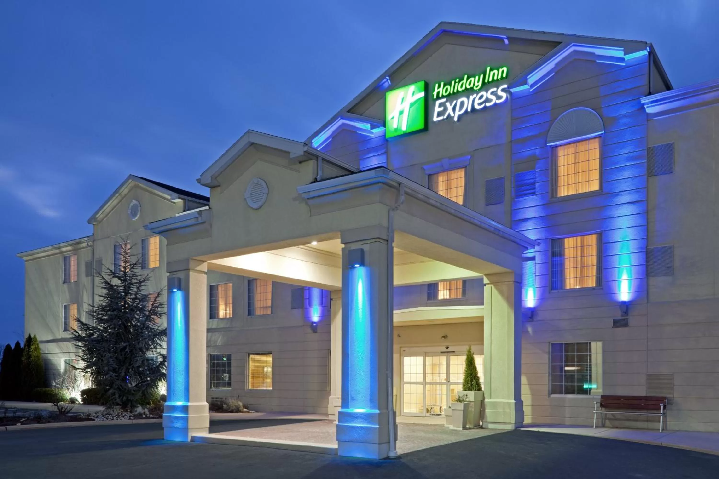 Property building in Holiday Inn Express Hotel & Suites Reading by IHG
