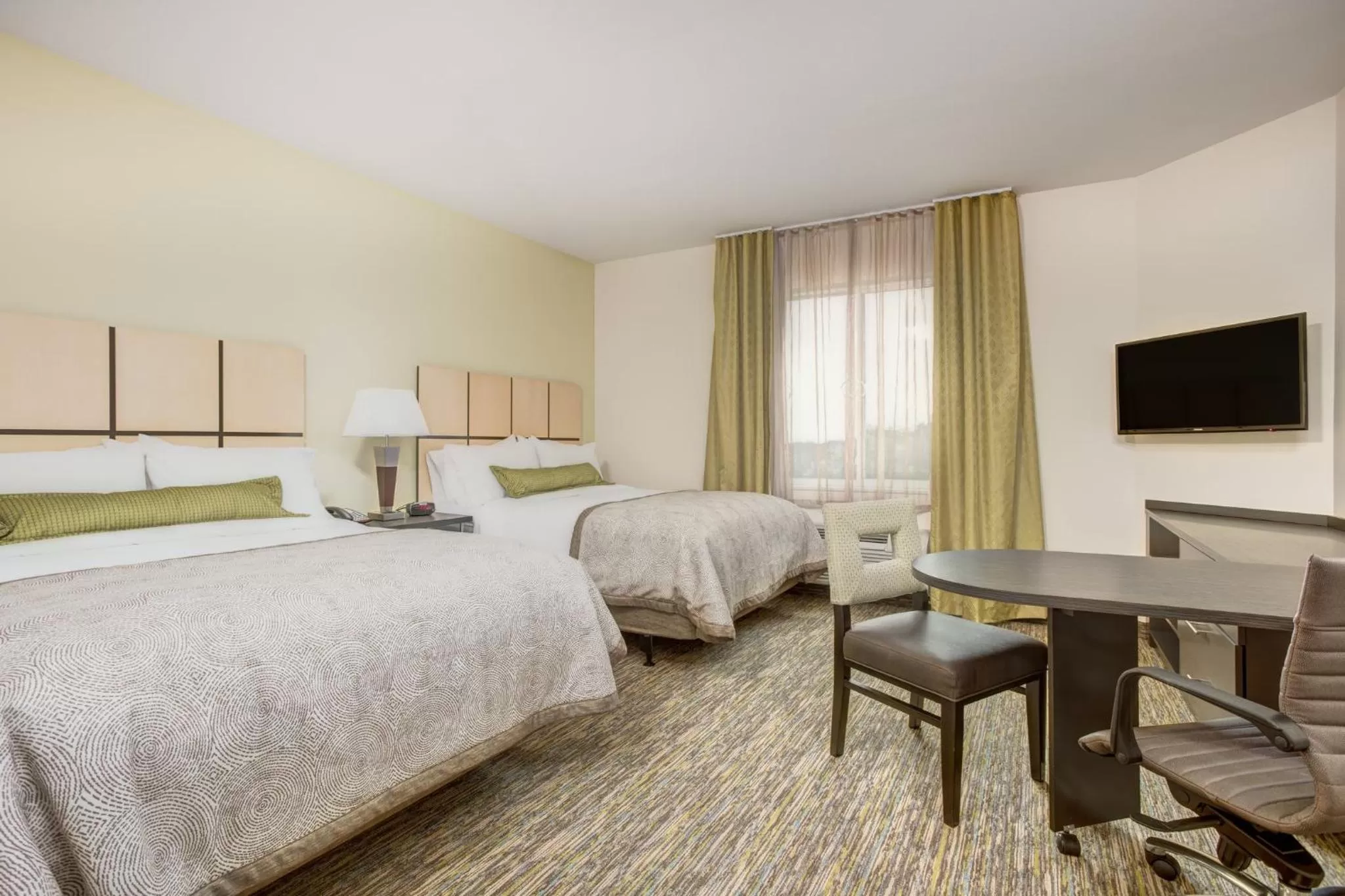Bedroom, Bed in Candlewood Suites Cut Off - Galliano by IHG