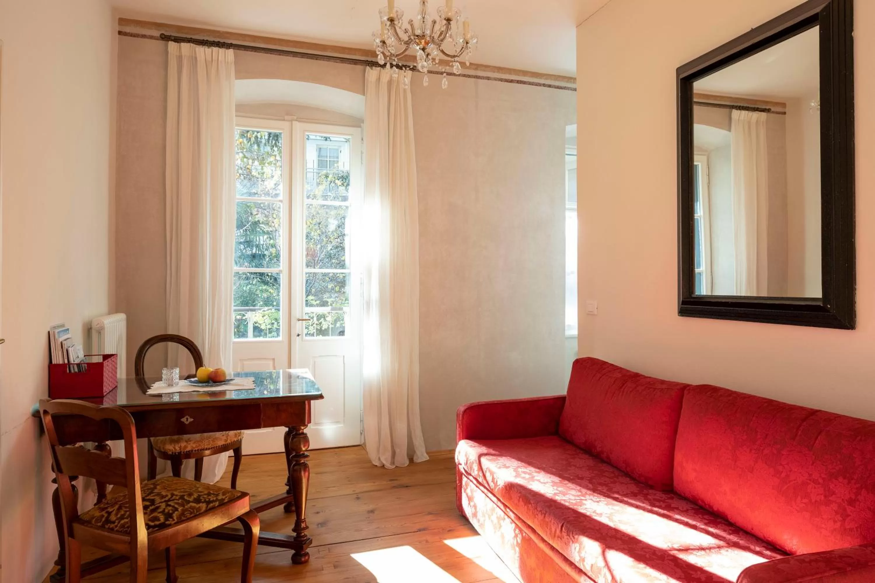 Photo of the whole room in Villa Bergmann Suites Meran