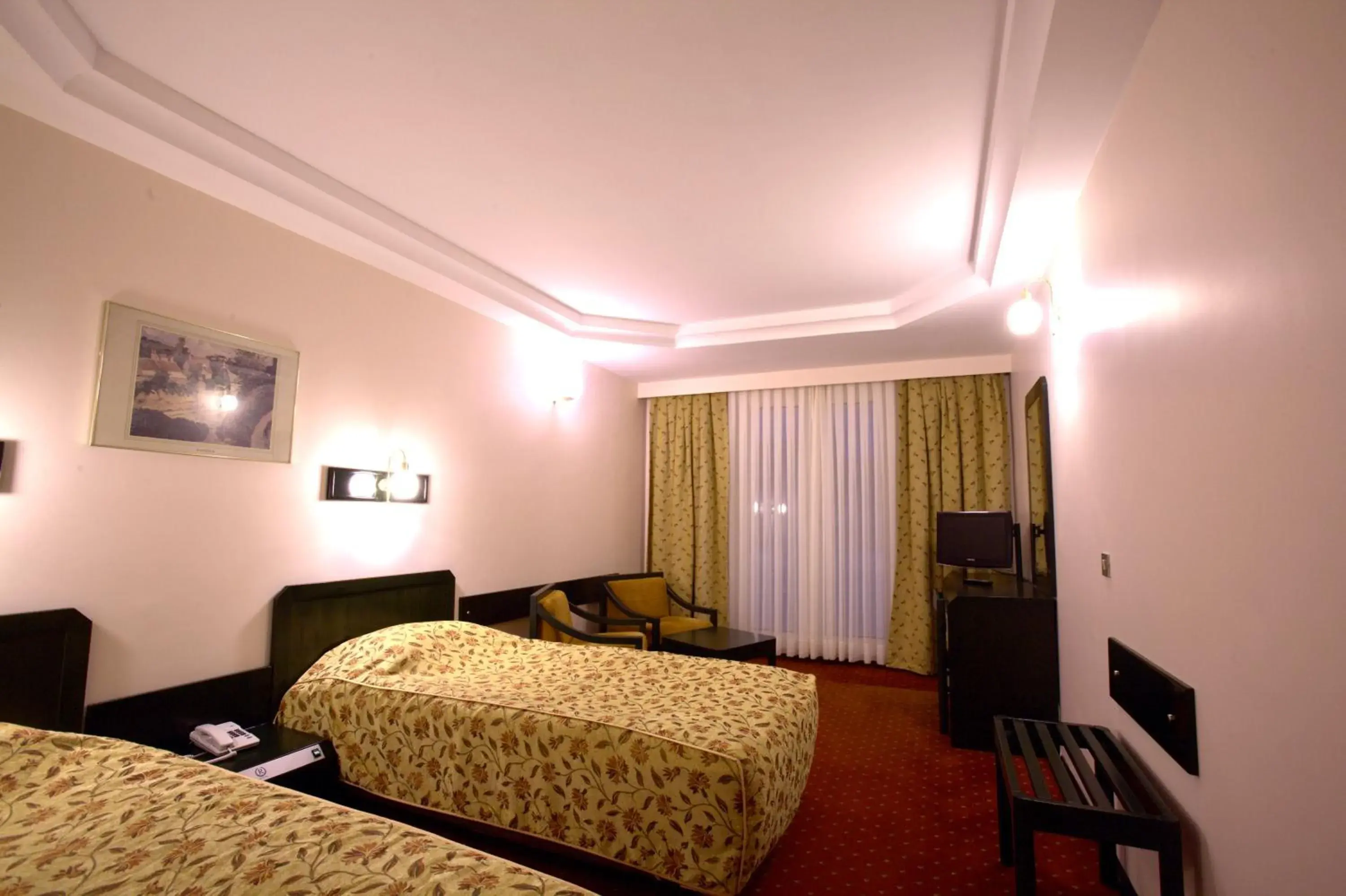 Deluxe Quadruple Room in Istanbul Royal Hotel Deluxe Quadruple Room in Istanbul Royal Hotel