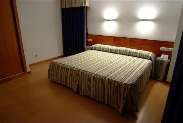 Photo of the whole room, Bed in Colón Tuy