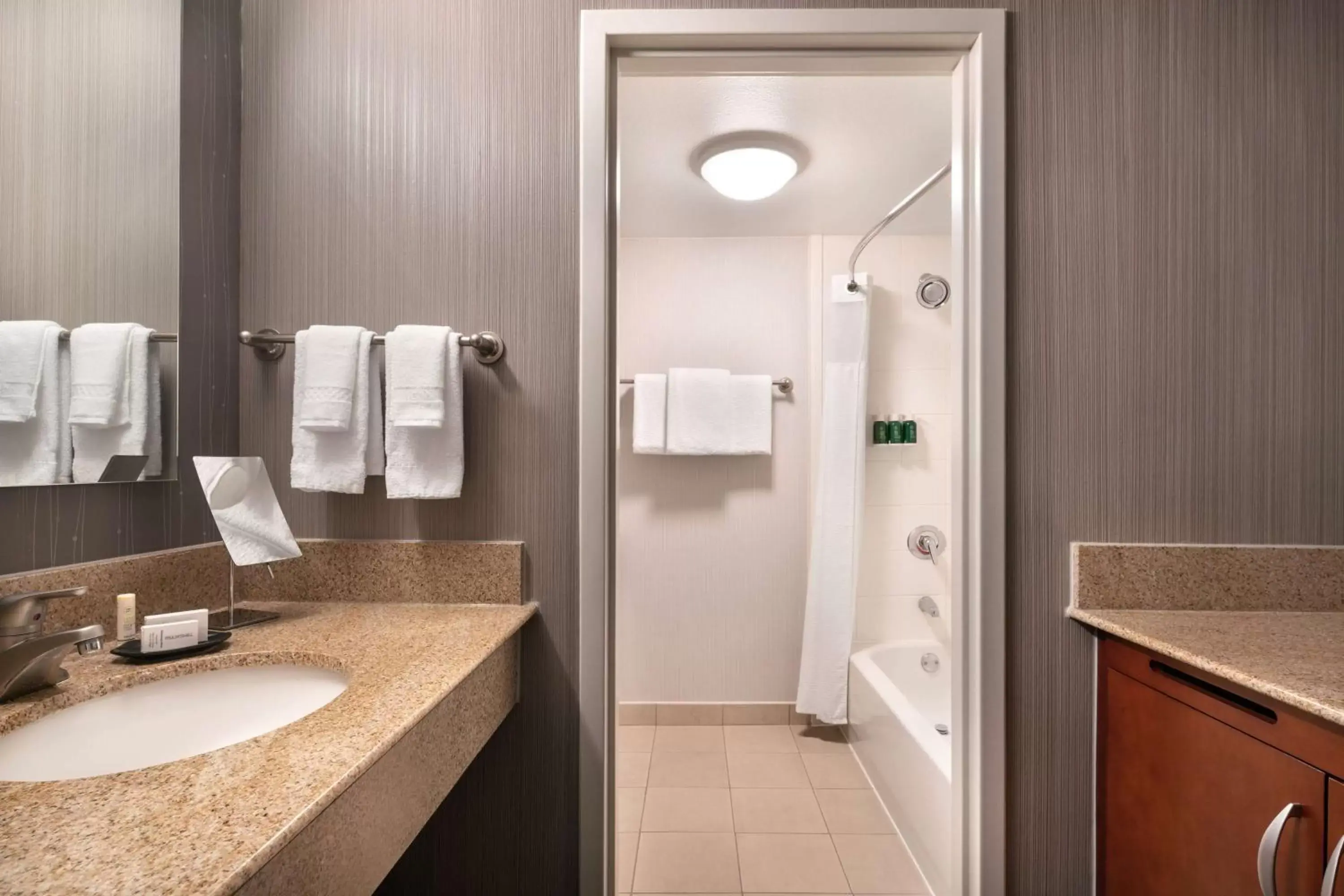 Deluxe Two Doubles in Sonesta Select Phoenix Camelback Deluxe Two Doubles in Sonesta Select Phoenix Camelback