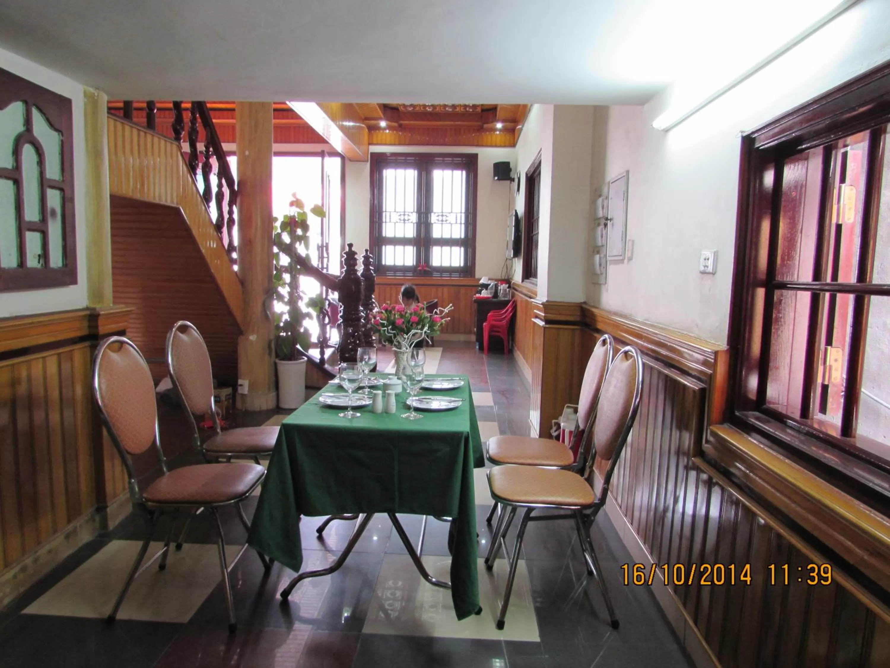 Restaurant/places to eat in Viet Nhat Halong Hotel - Bai Chay