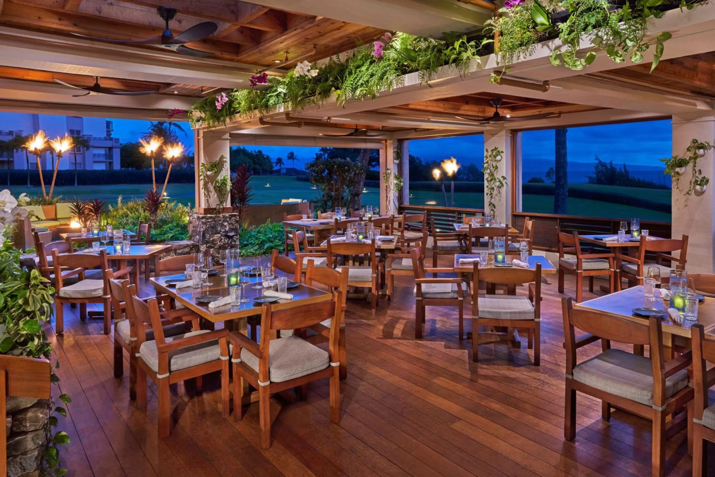 Restaurant/places to eat in The Ritz-Carlton Maui, Kapalua