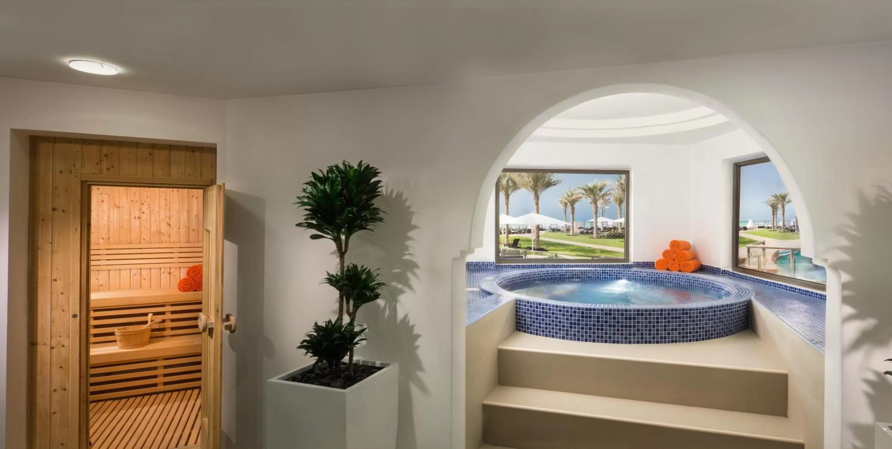Spa and wellness centre/facilities, Bed in Bahi Ajman Palace Hotel