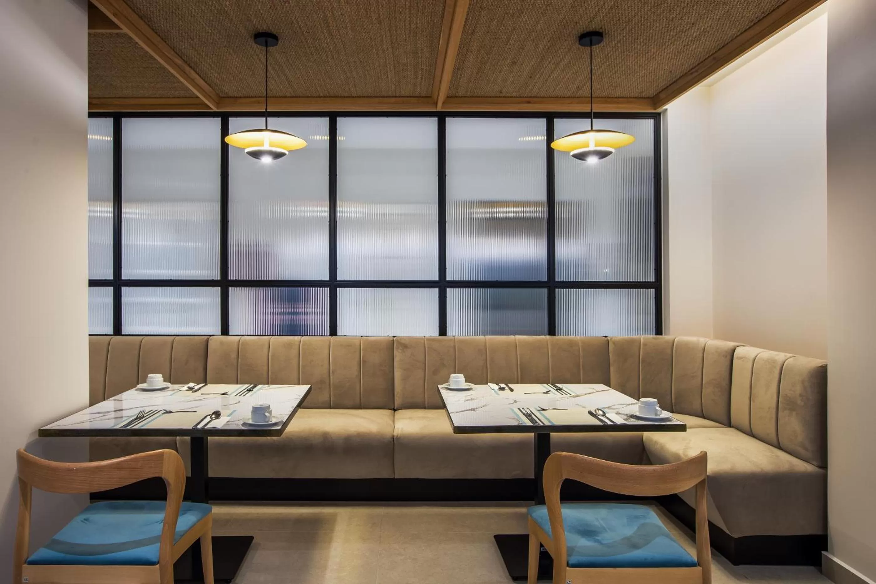 Restaurant/places to eat in Platanista Hotel