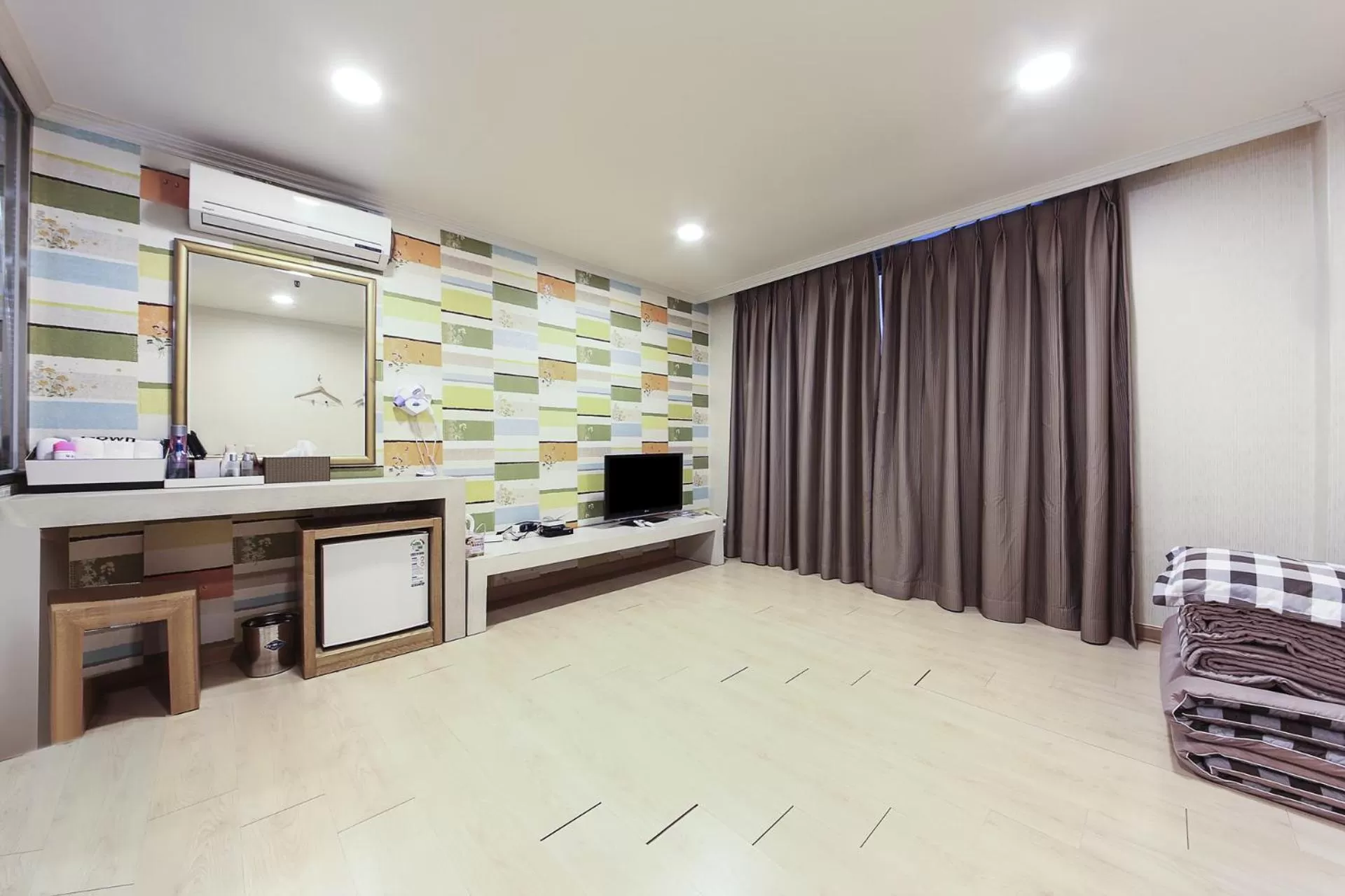 Bed in Central Hotel