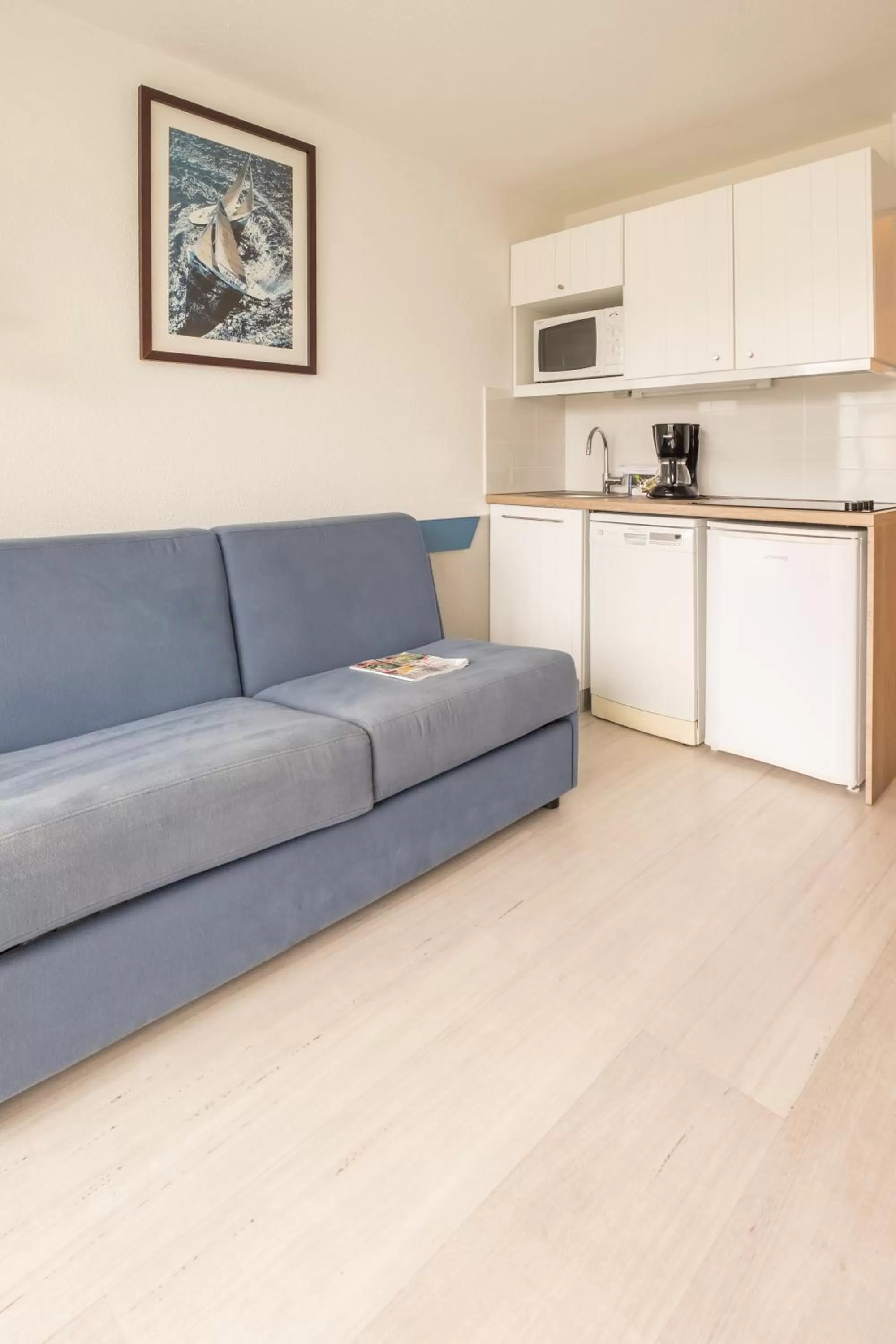 Kitchen or kitchenette in Résidence Pierre & Vacances la Corniche de la Plage