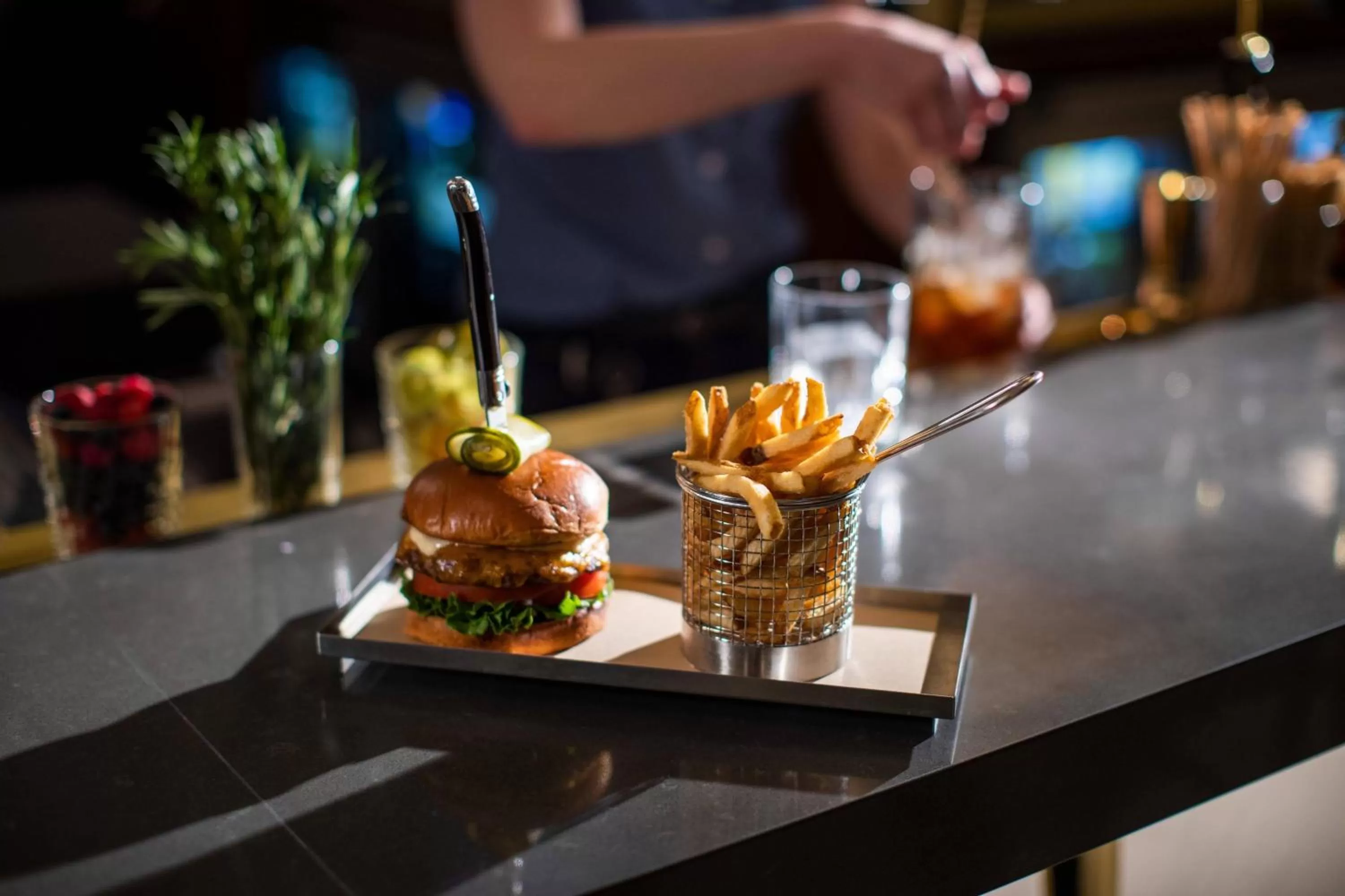 Restaurant/places to eat in Chicago Marriott Downtown Magnificent Mile