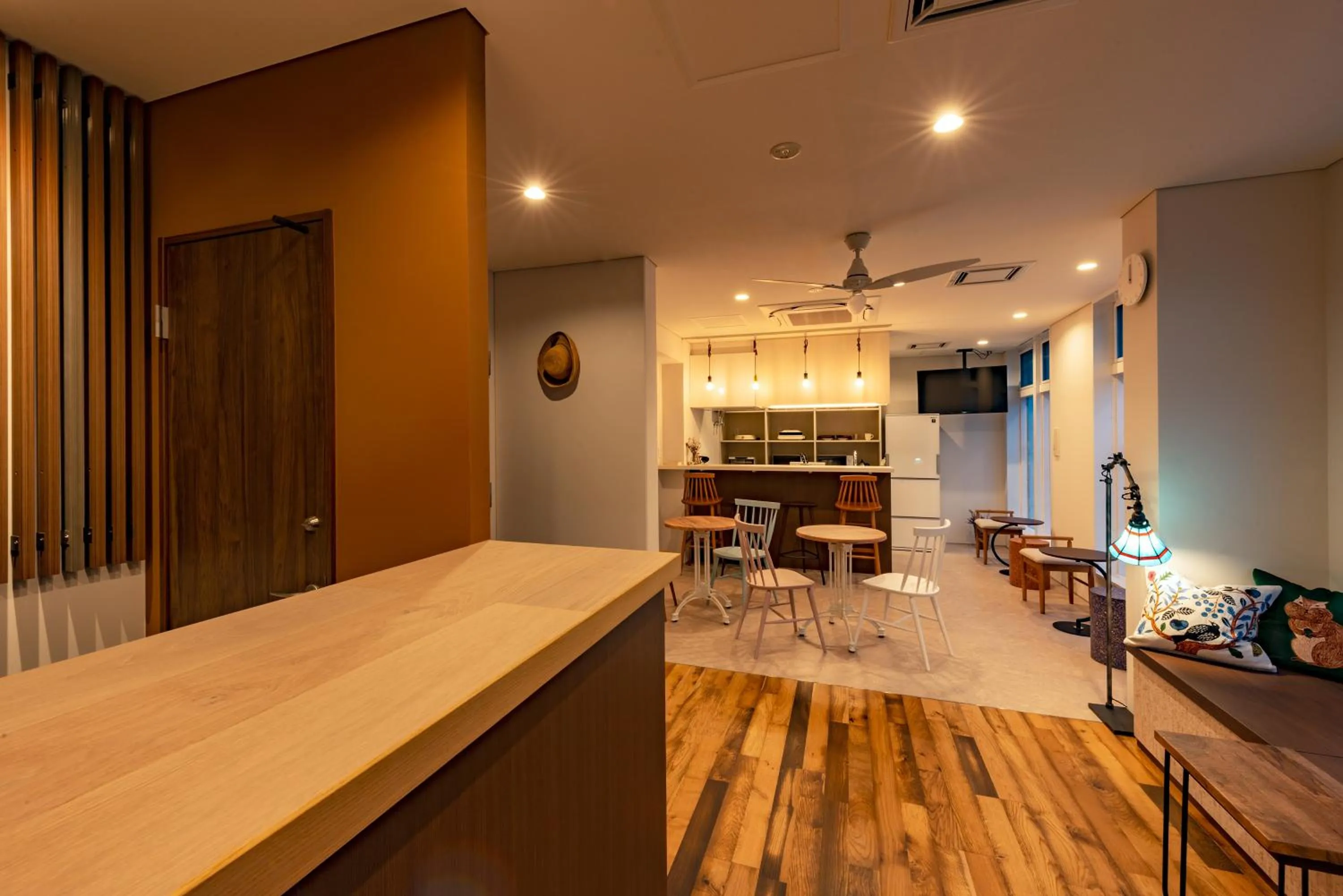 Communal lounge/ TV room in plat hostel keikyu sapporo sky