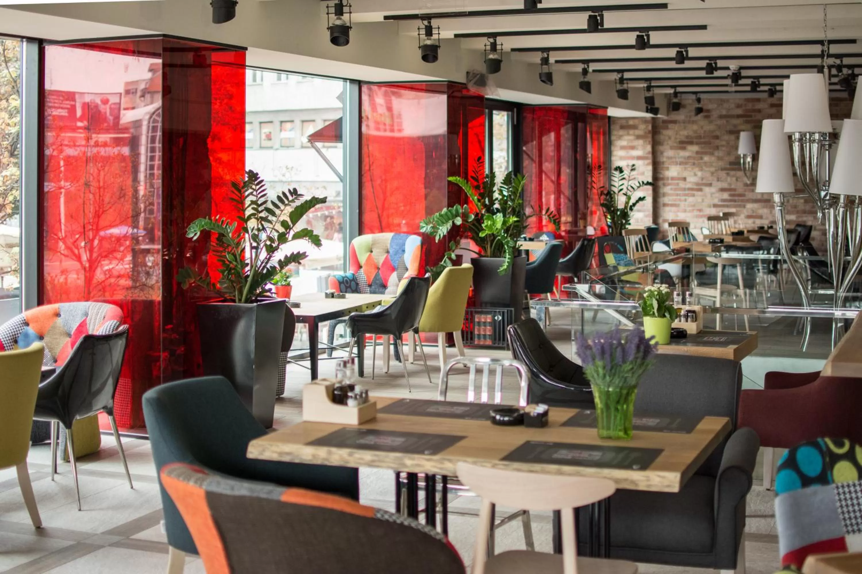 Restaurant/places to eat in Boutique Rooms