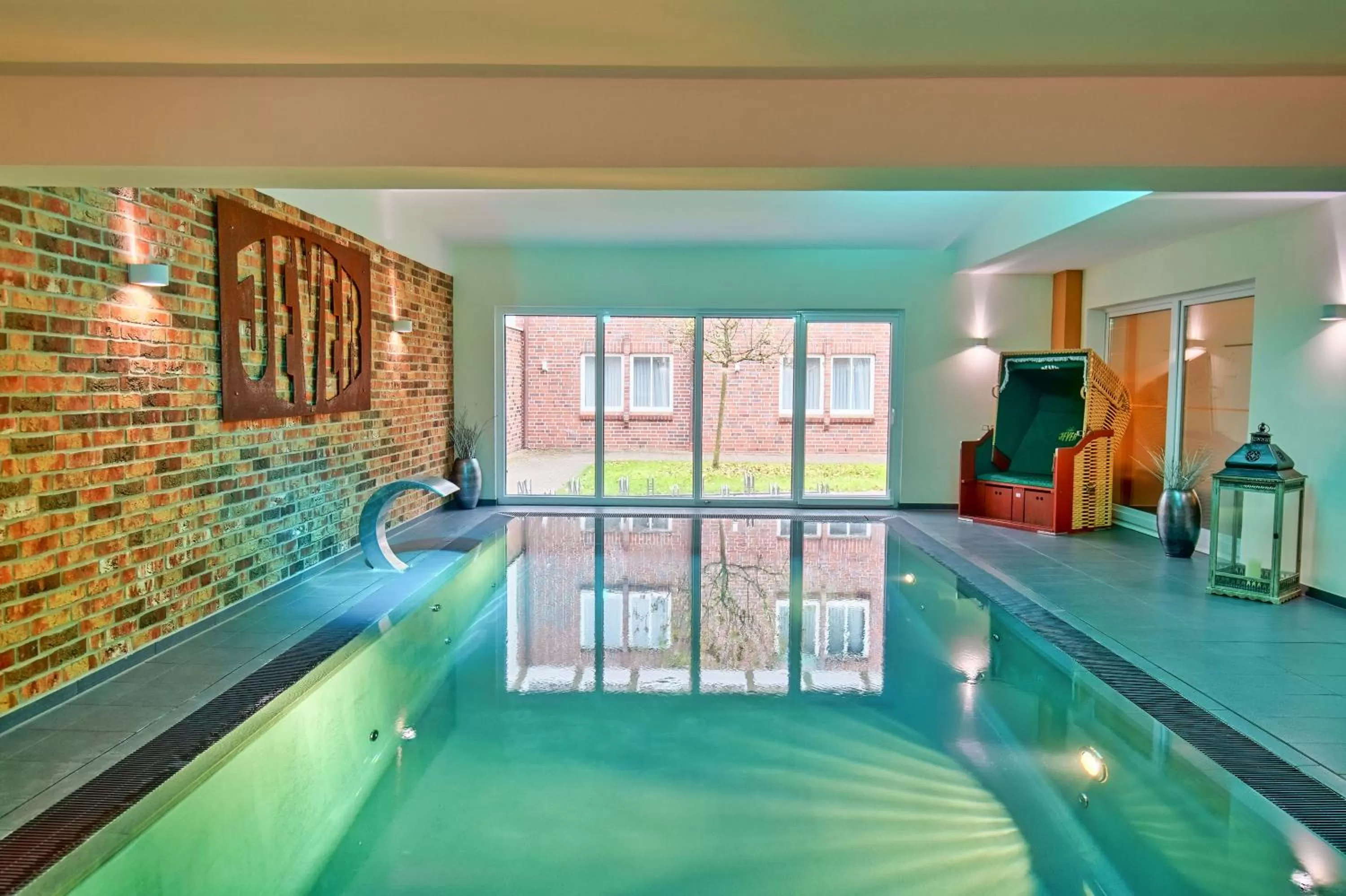 Swimming pool in Hotel Im Schützenhof, Jever