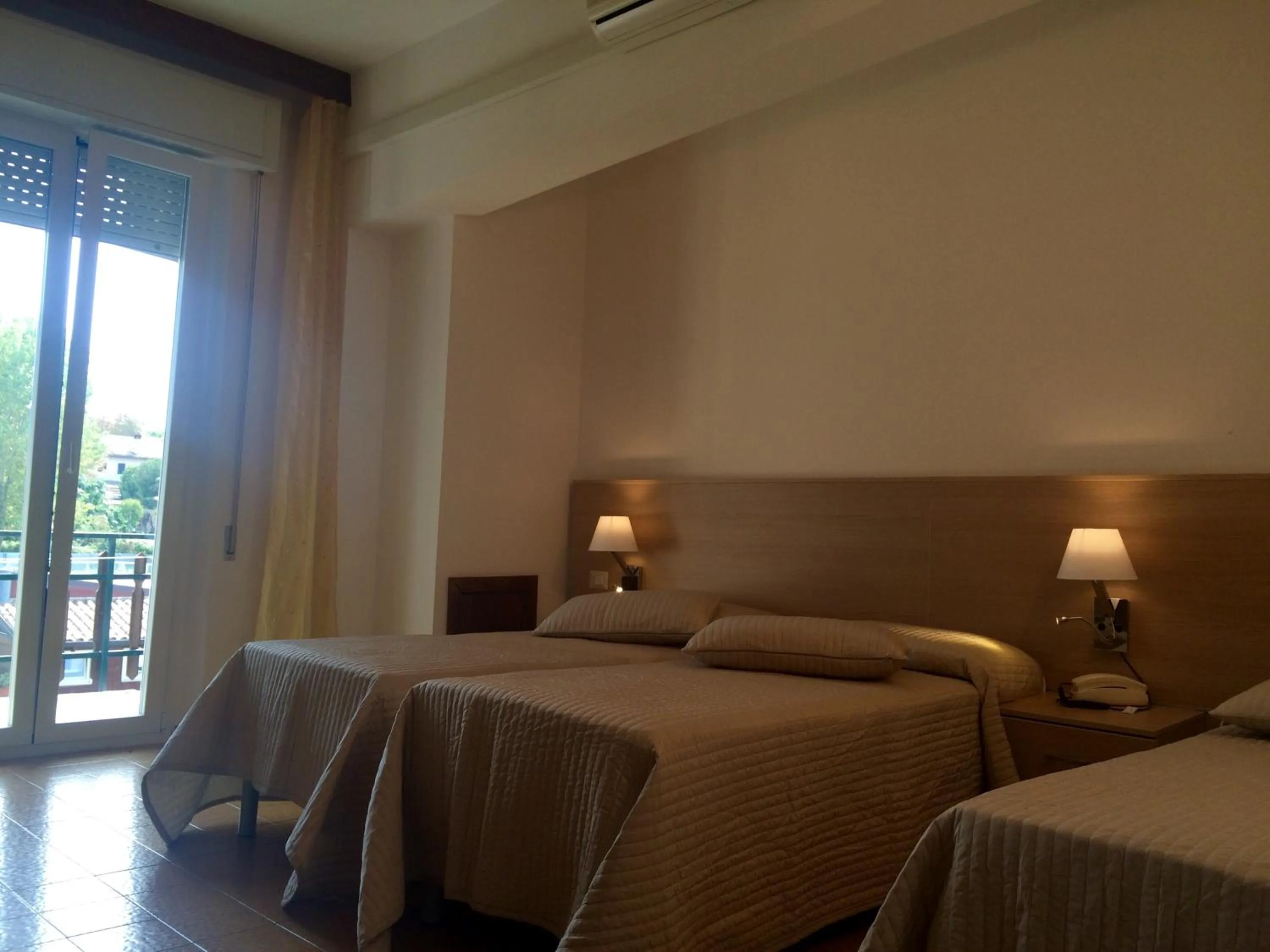 Bathroom, Bed in La Cantinella