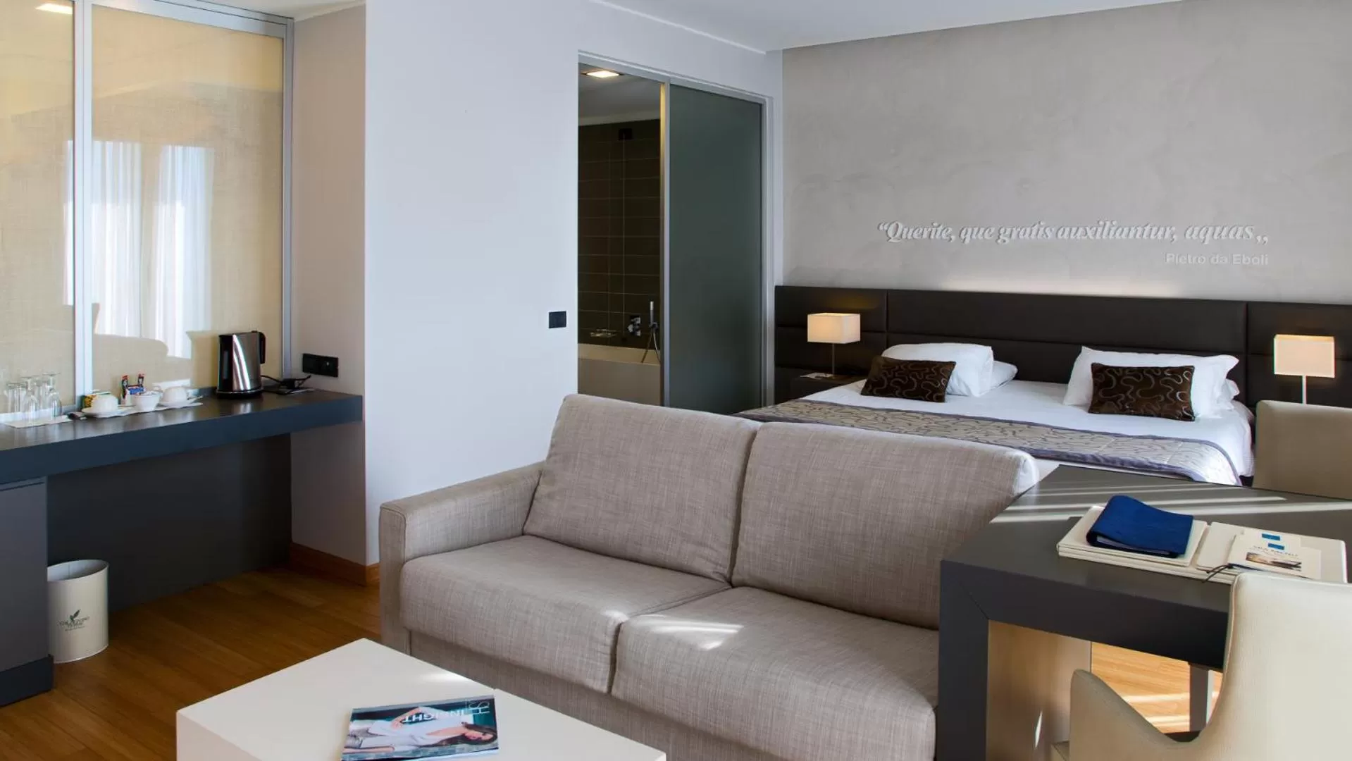 Bedroom, Bed in Galzignano Resort Terme & Golf - Hotel Majestic