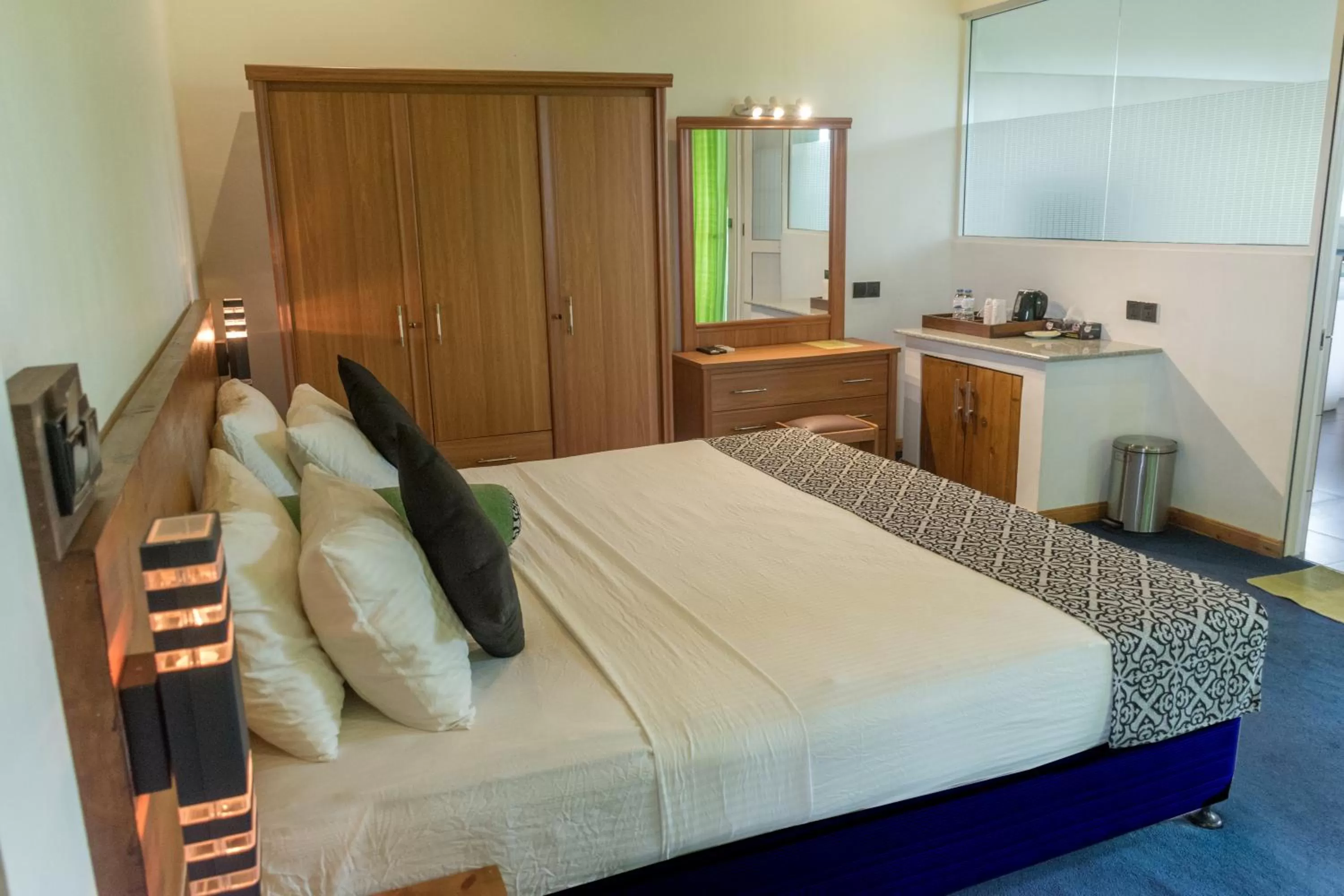 Coffee/tea facilities, Bed in Nice Place Resort