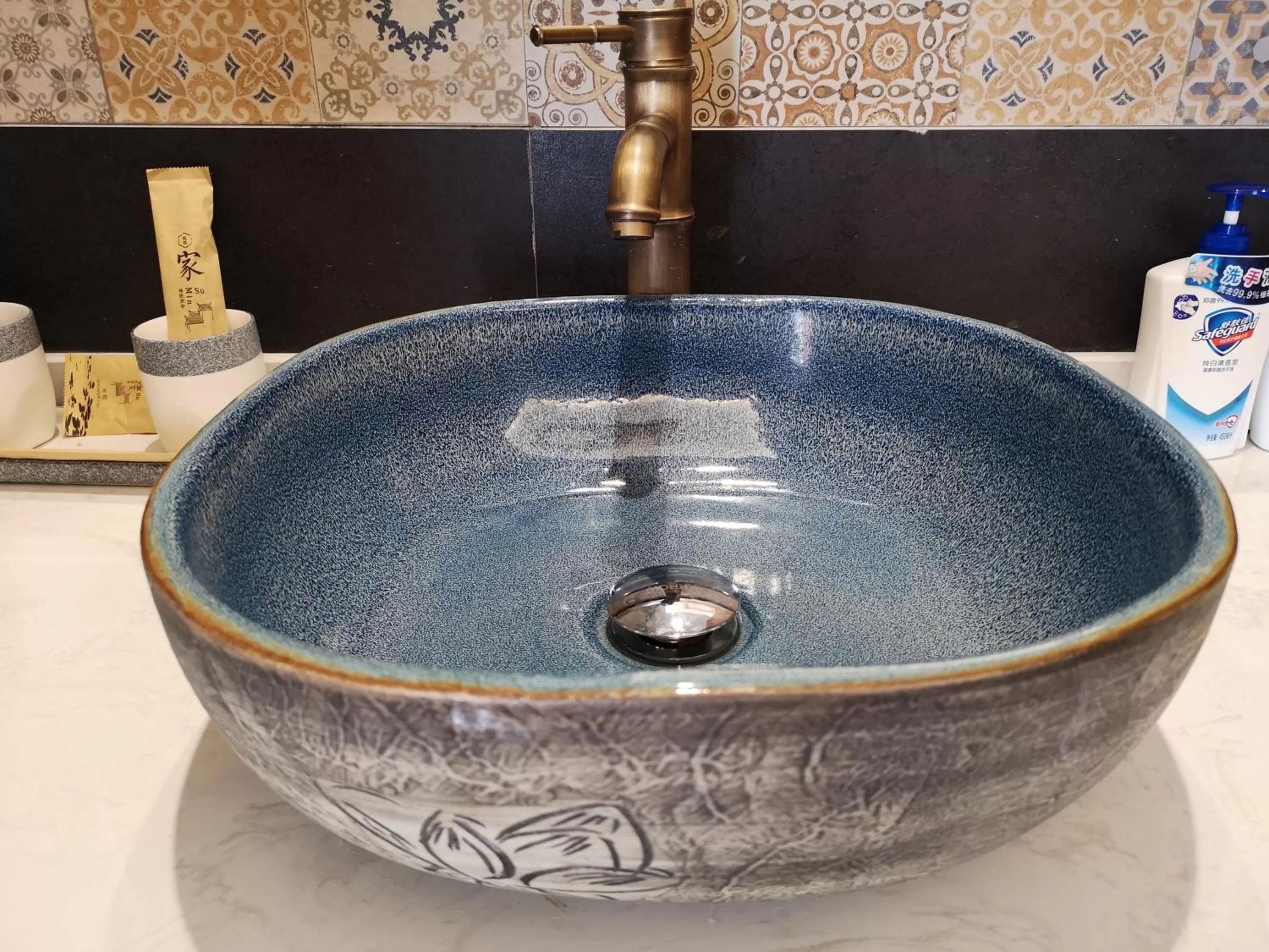 Bathroom, Swimming Pool in Yuelu Homestay