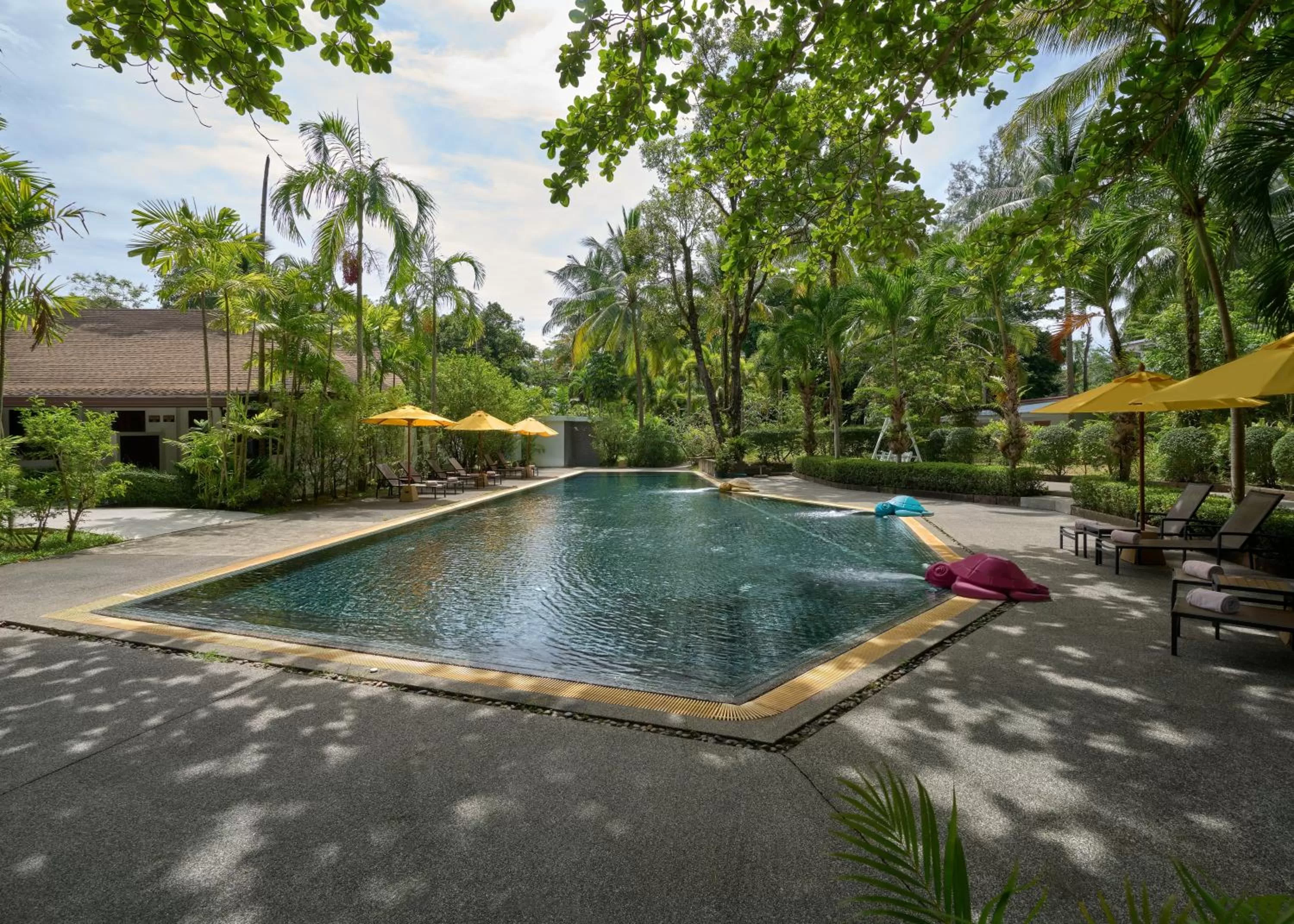 Swimming pool in Nai Yang Beach Resort and Spa