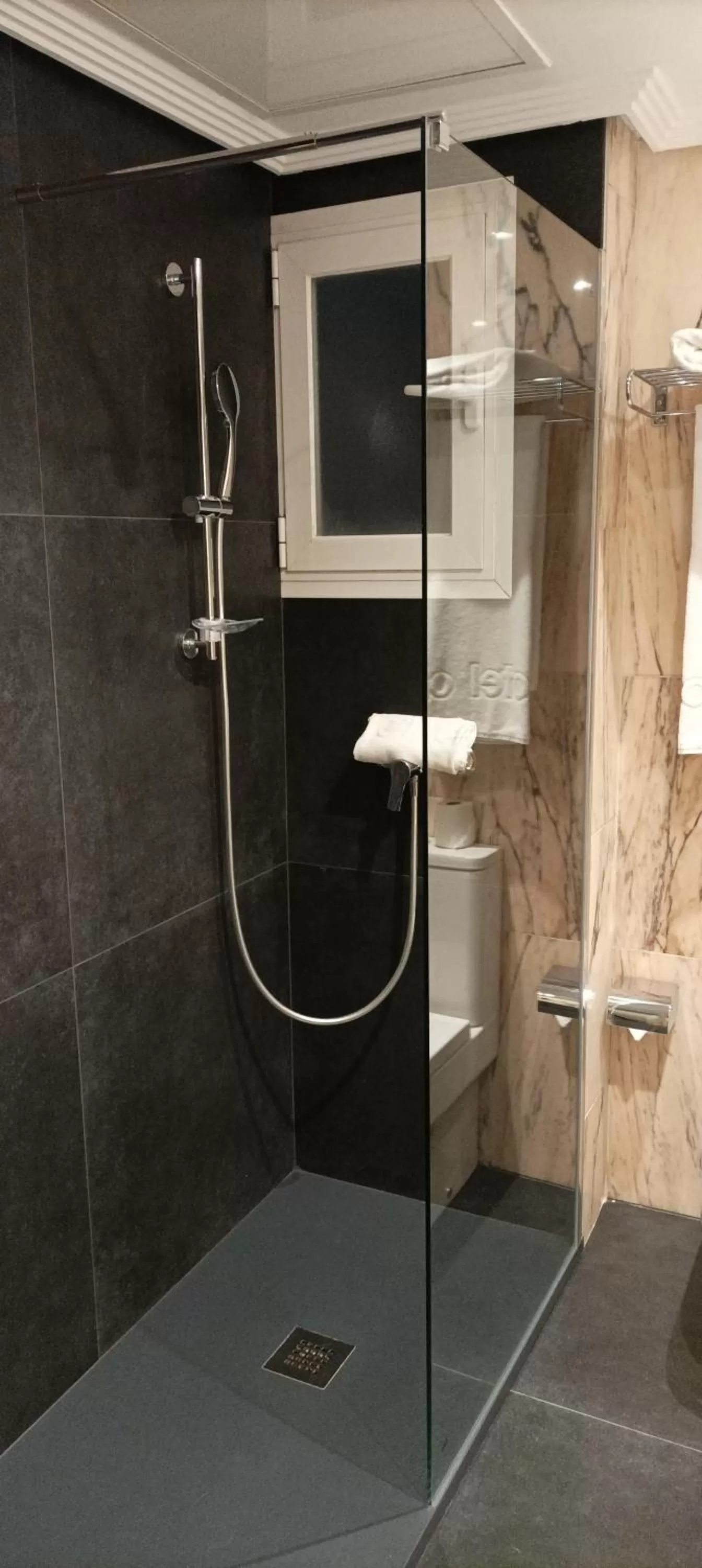 Property building in Hotel Olid