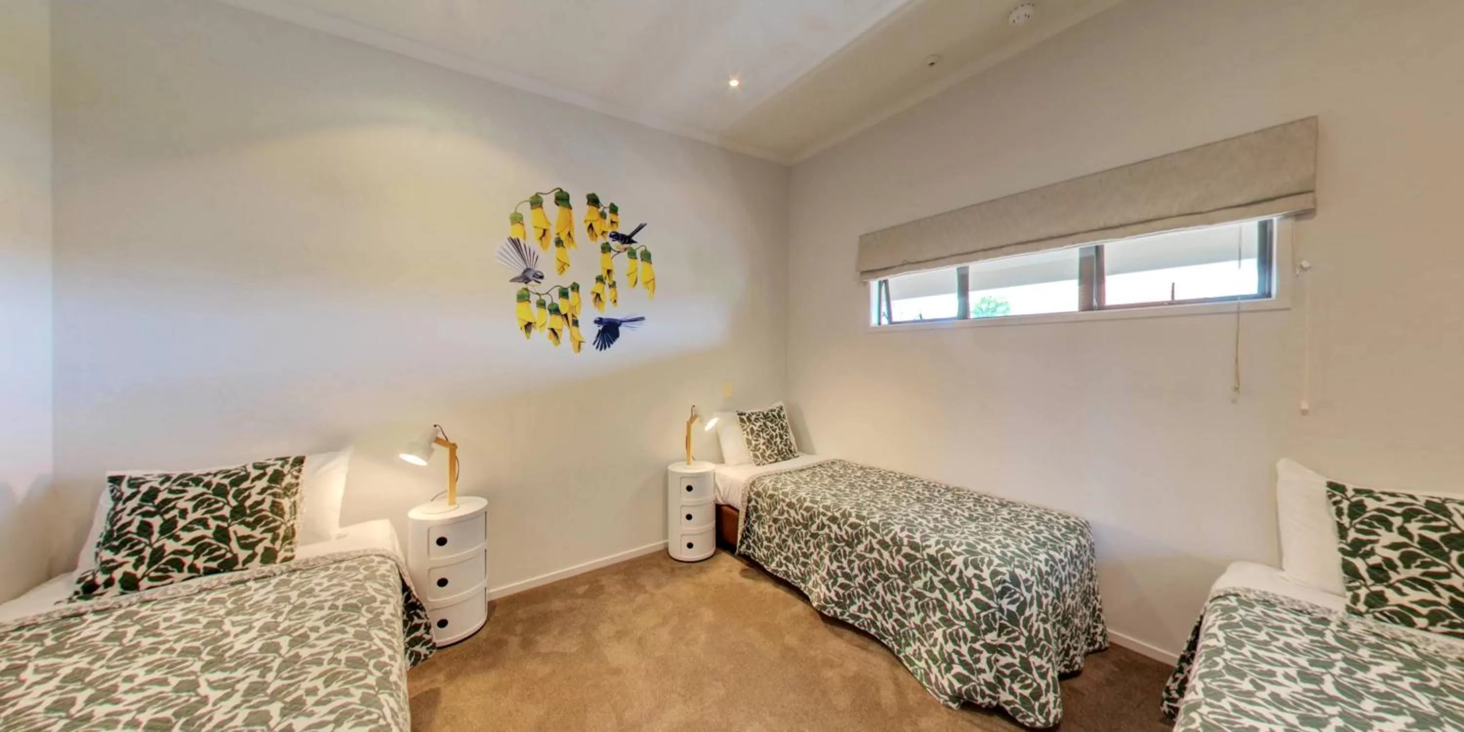 Bedroom, Bed in Alpine Lake Motel